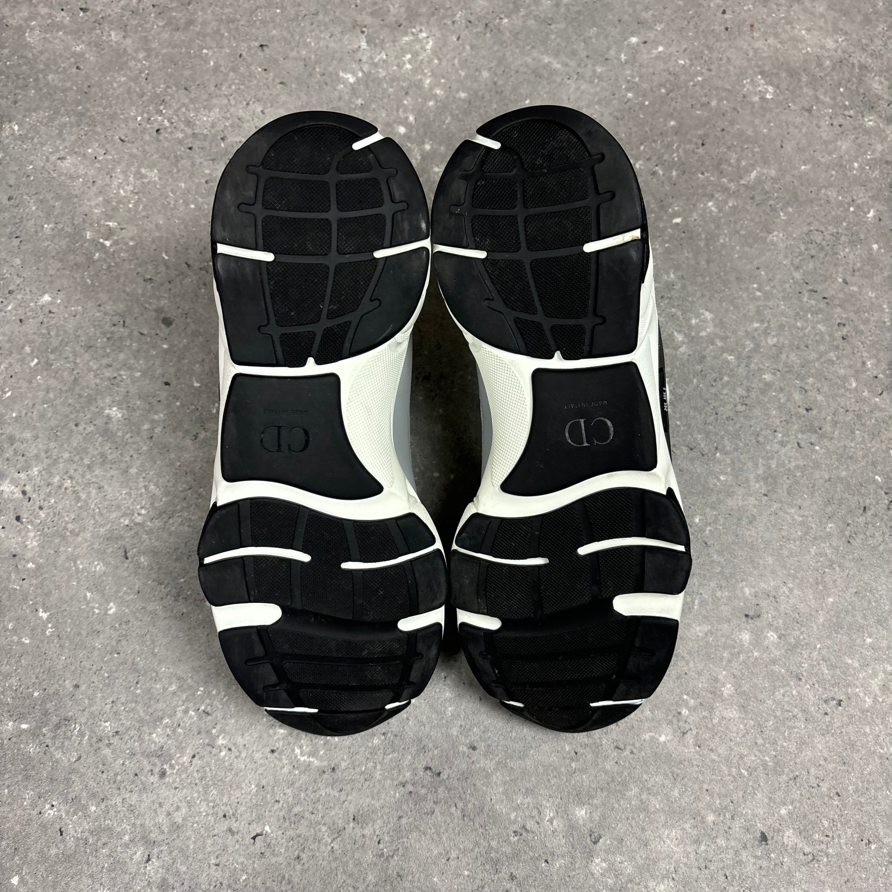 DIOR B22 GREY - (EU 41 / UK 7)