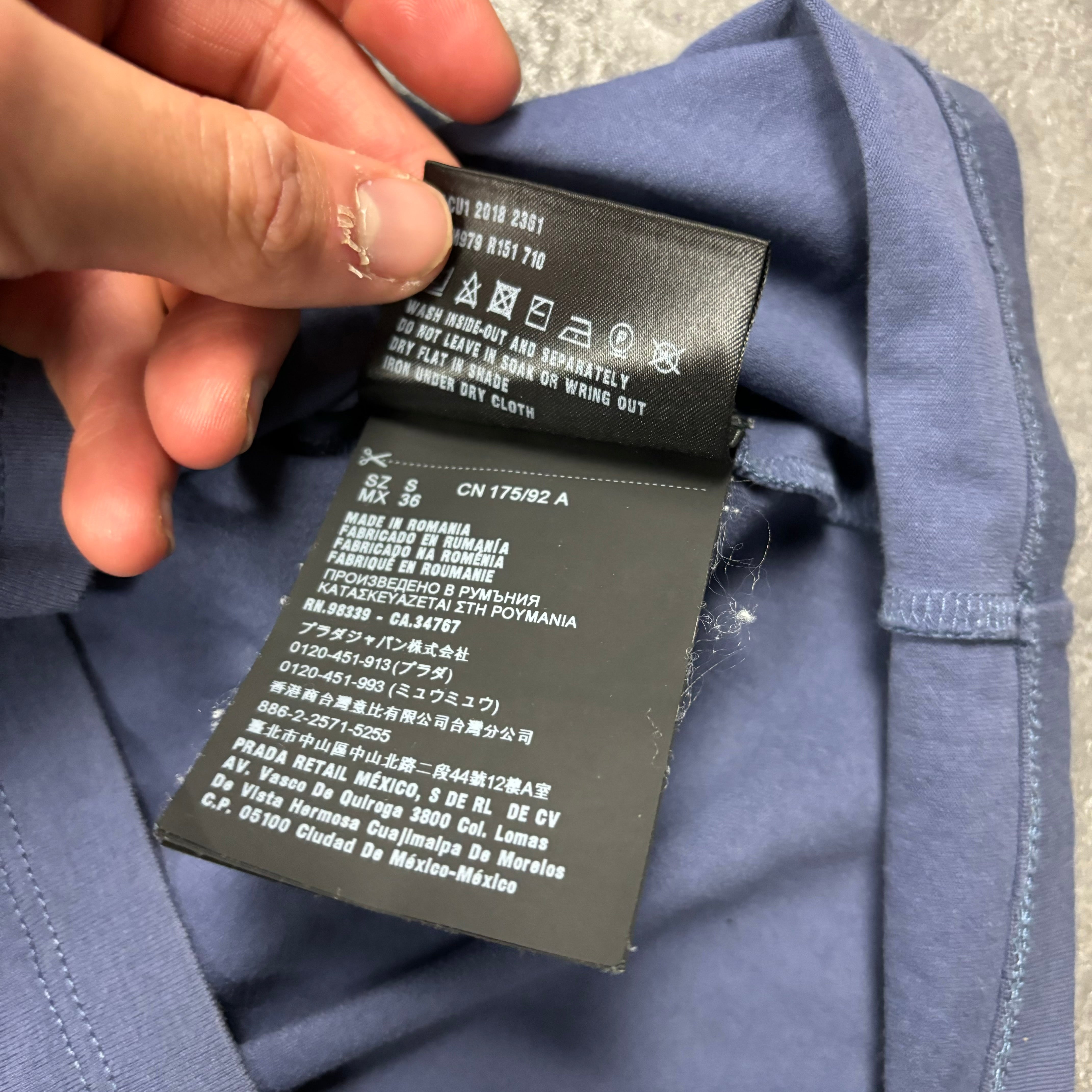 PRADA NAVY T-SHIRT (FITS XS)