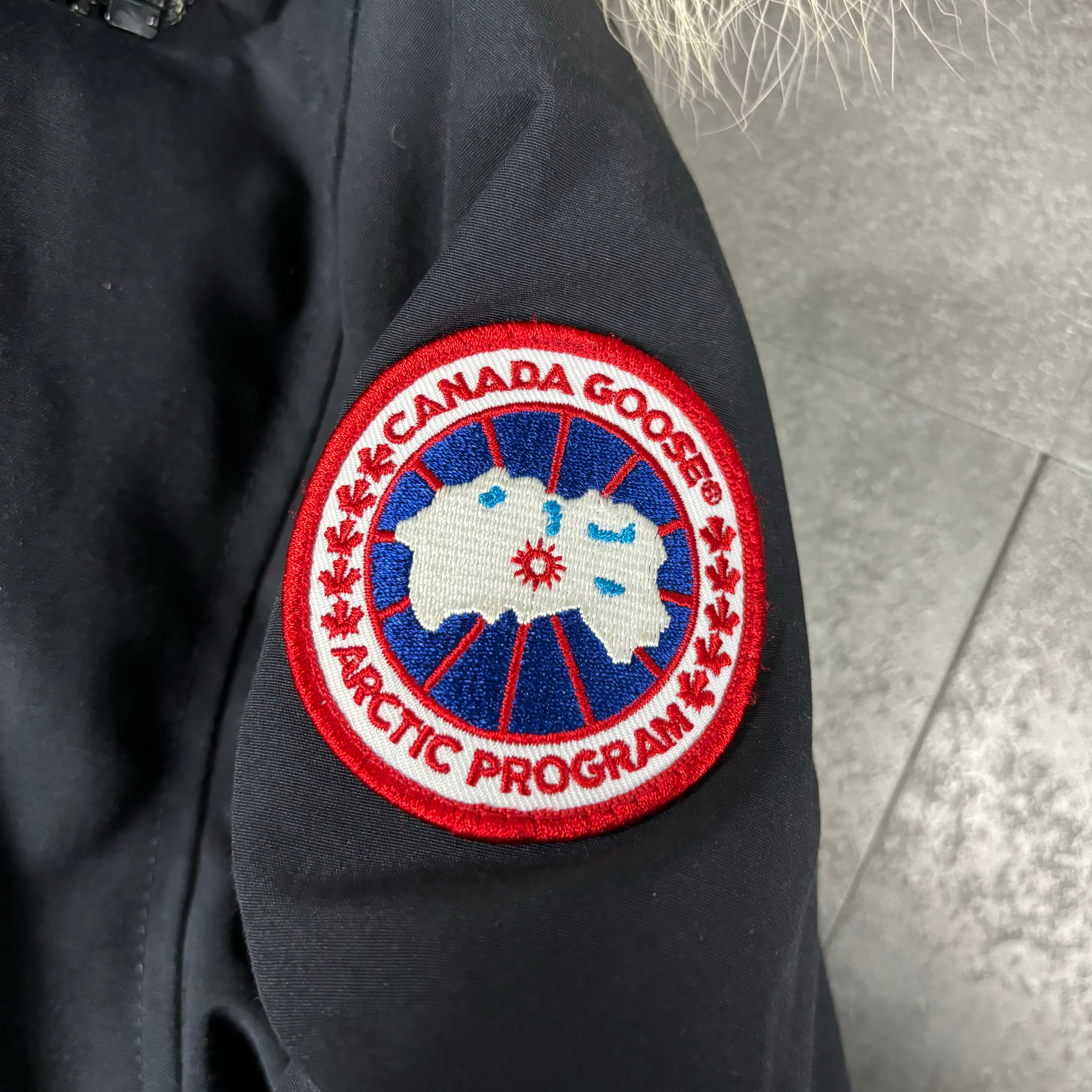 CANADA GOOSE CHATEAU PARKA - SMALL