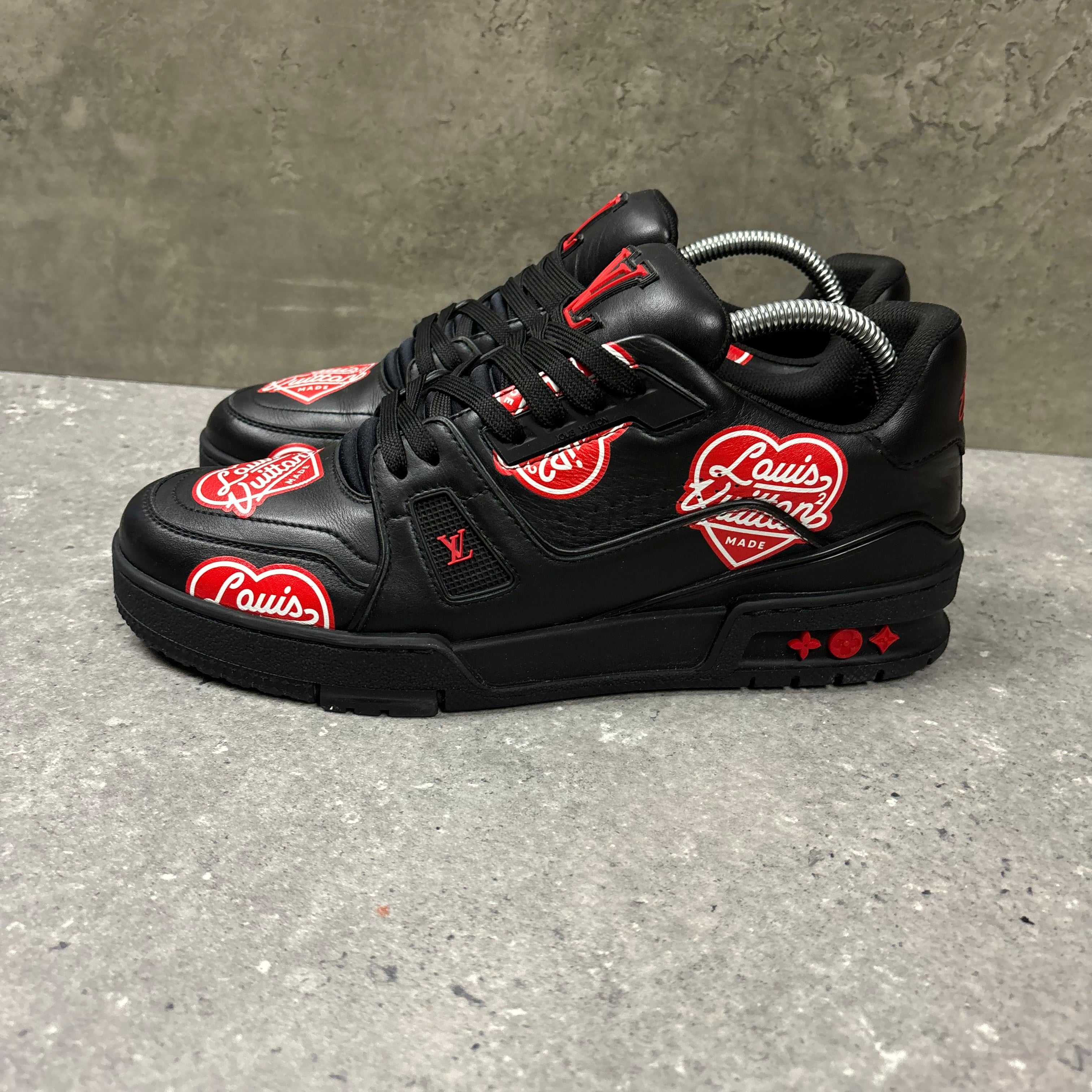 LOUIS VUITTON TRAINERS - EU40.5 (FITS UK 7.5)