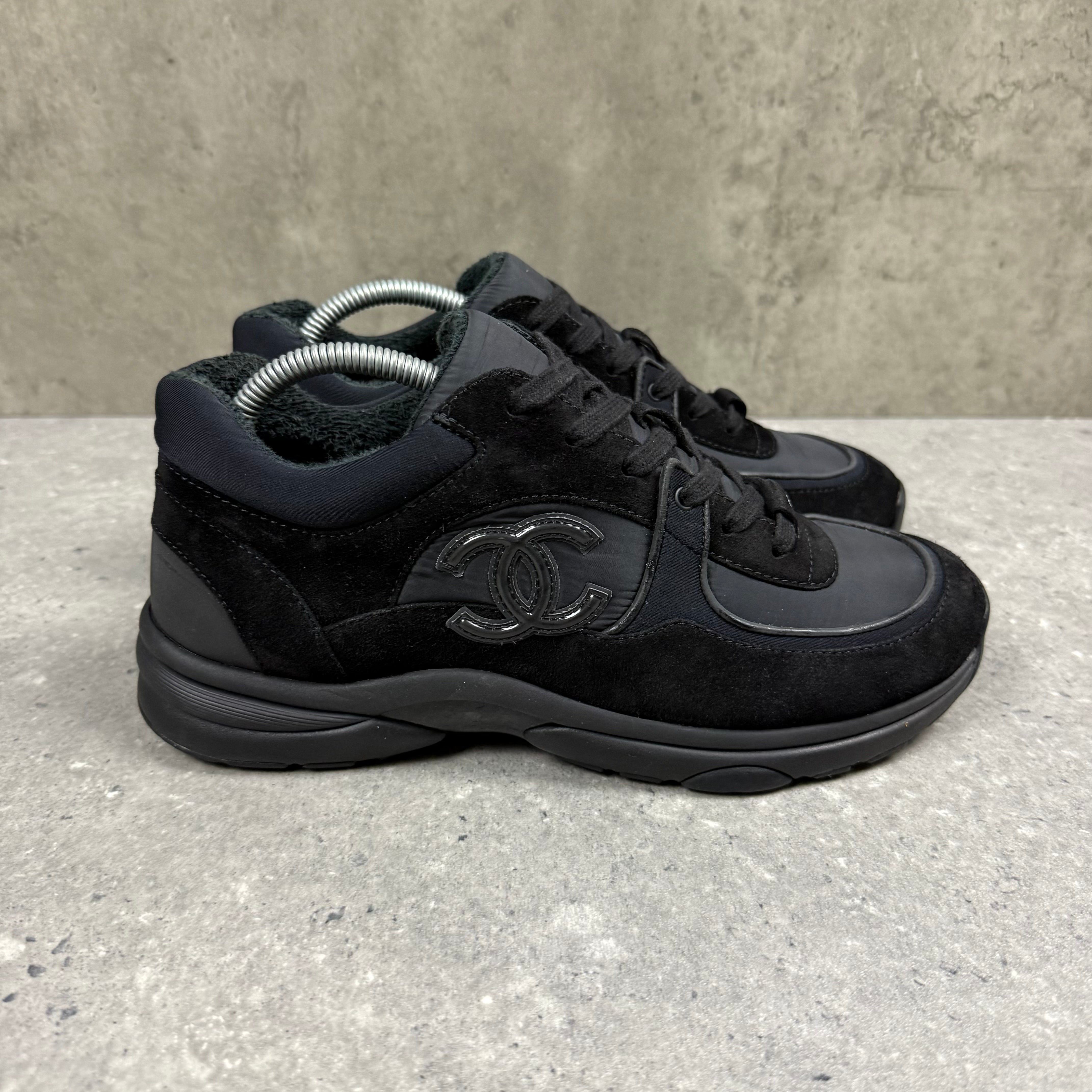CHANEL RUNNERS - (EU 41 / UK 7)
