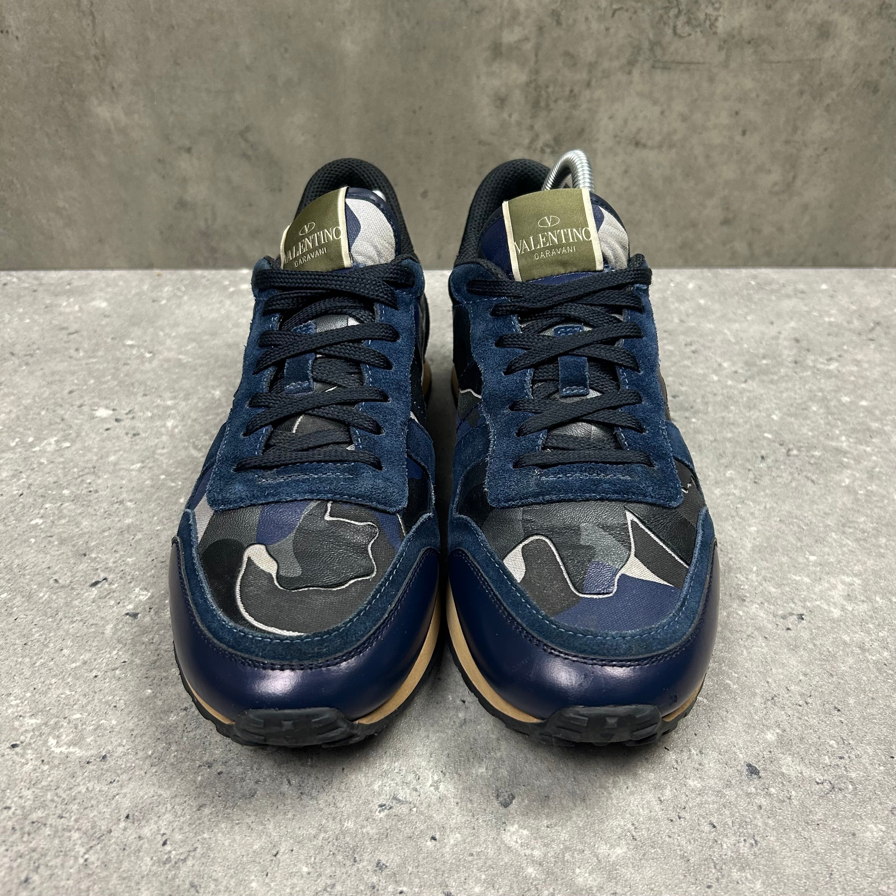 VALENTINO ROCKRUNNER NAVY - (EU42.5 / UK8.5)
