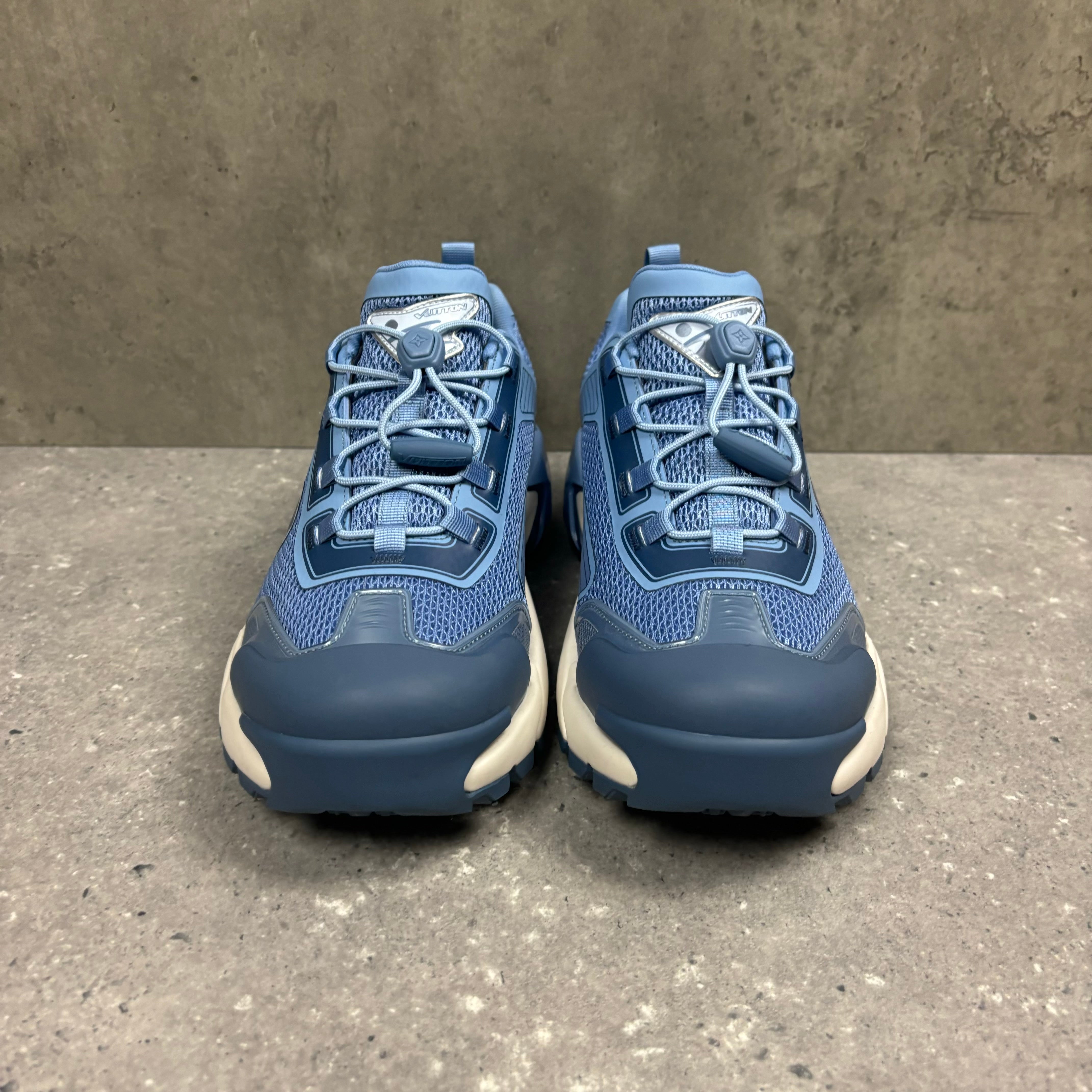 LOUIS VUITTON TACTICS BLUE - EU40 (FITS UK 7)