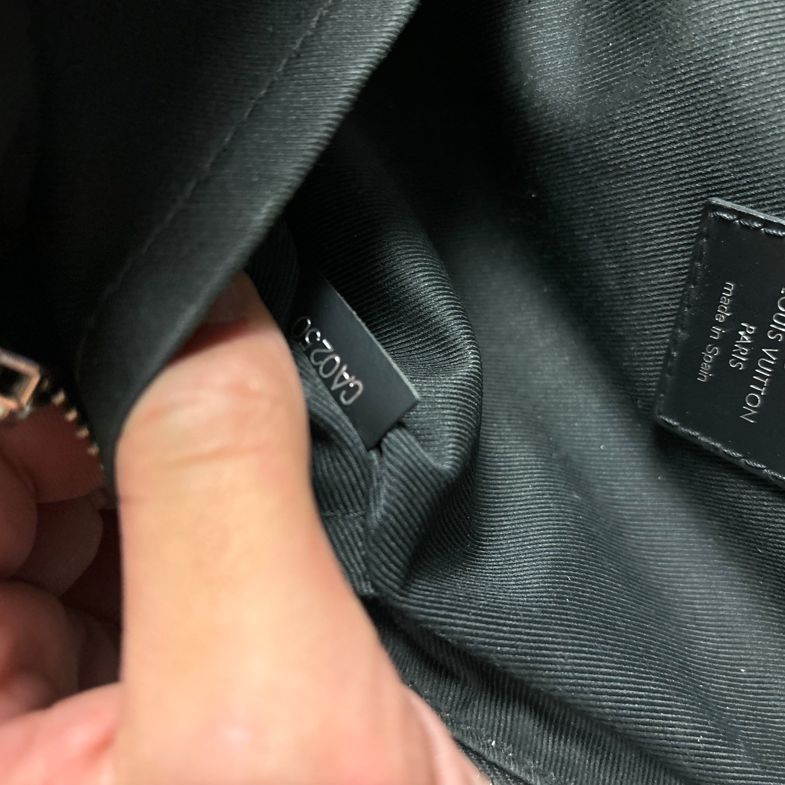 LOUIS VUITTON SLING BAG