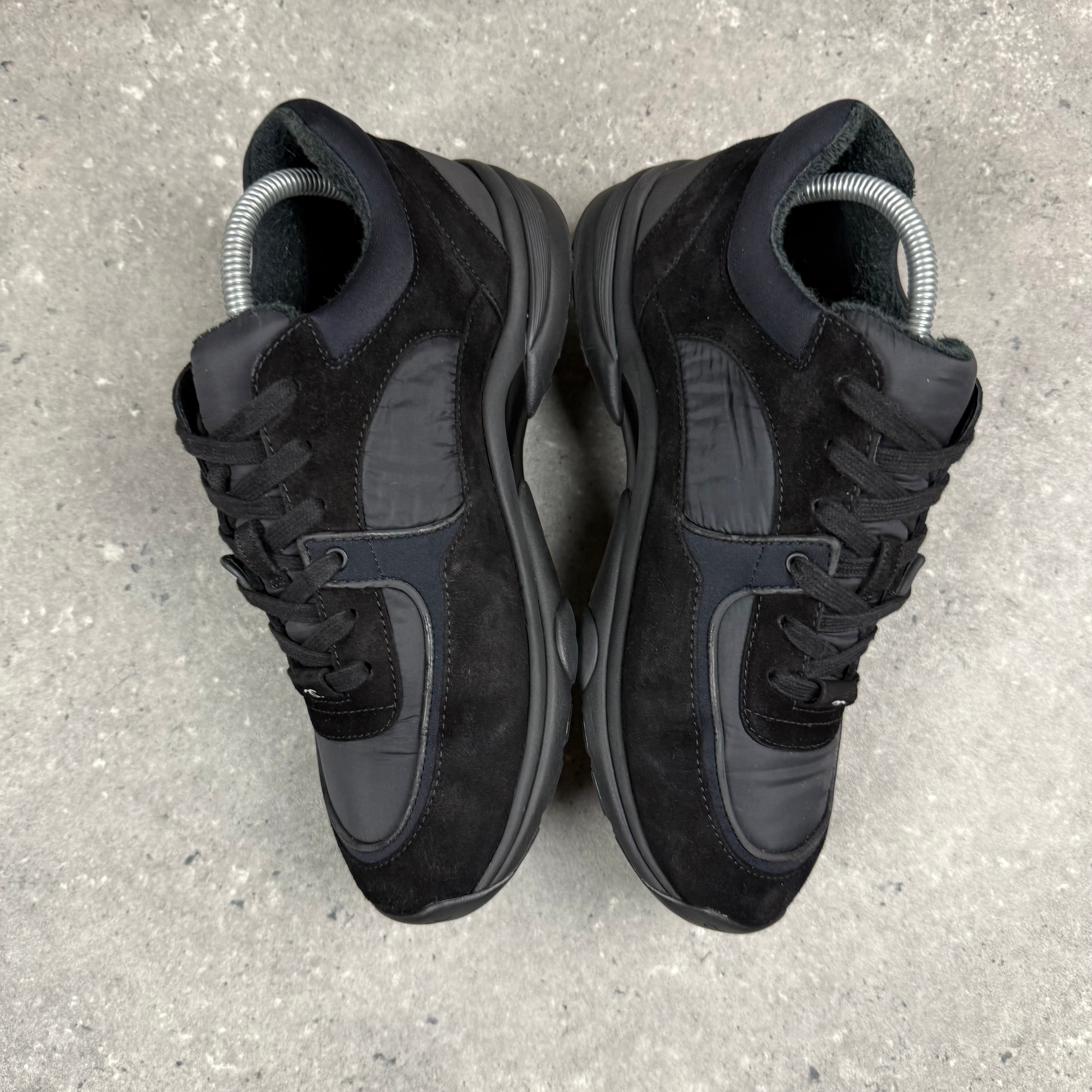 CHANEL RUNNERS - (EU 41 / UK 7)
