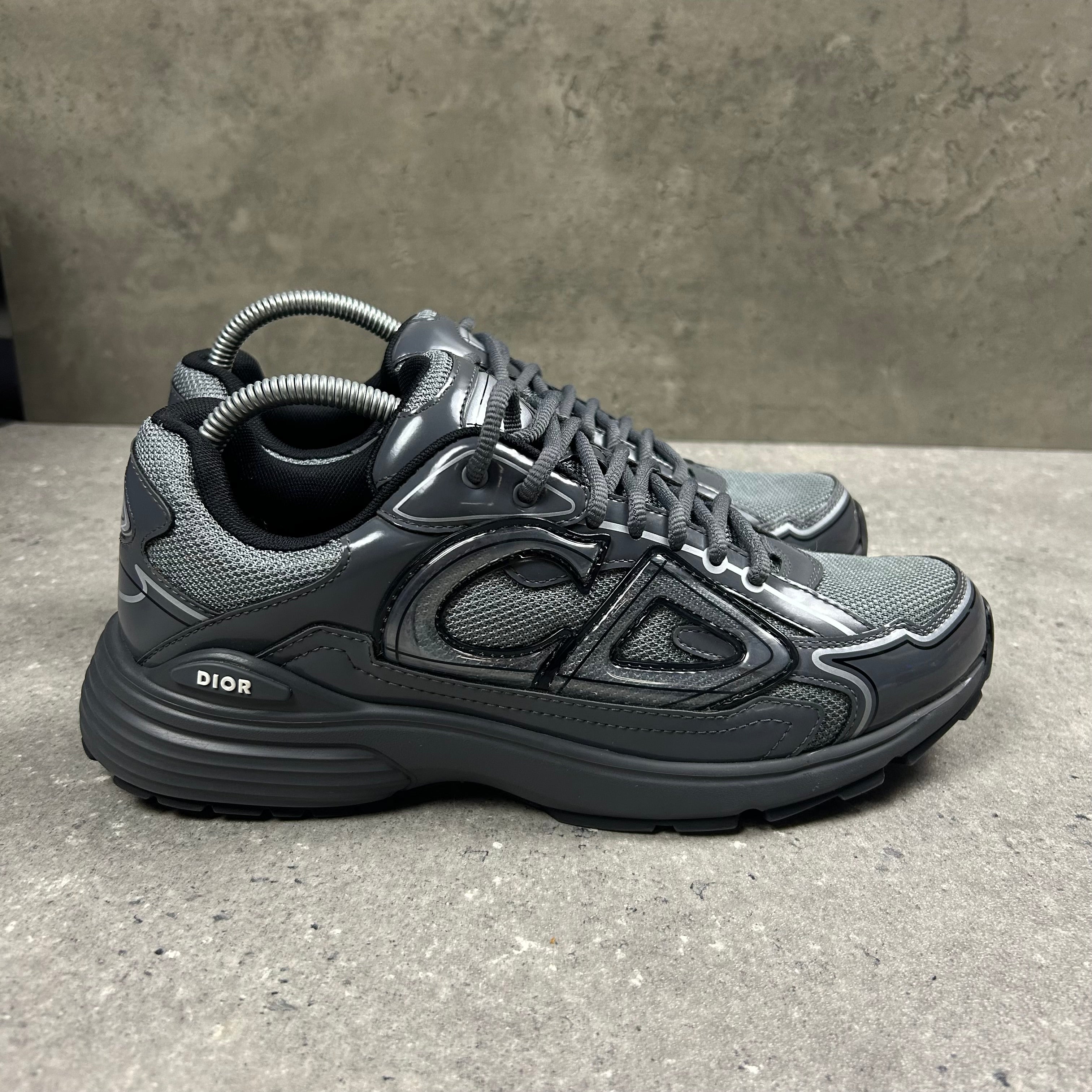 DIOR B30 CHROME - (EU 42 / UK 8)