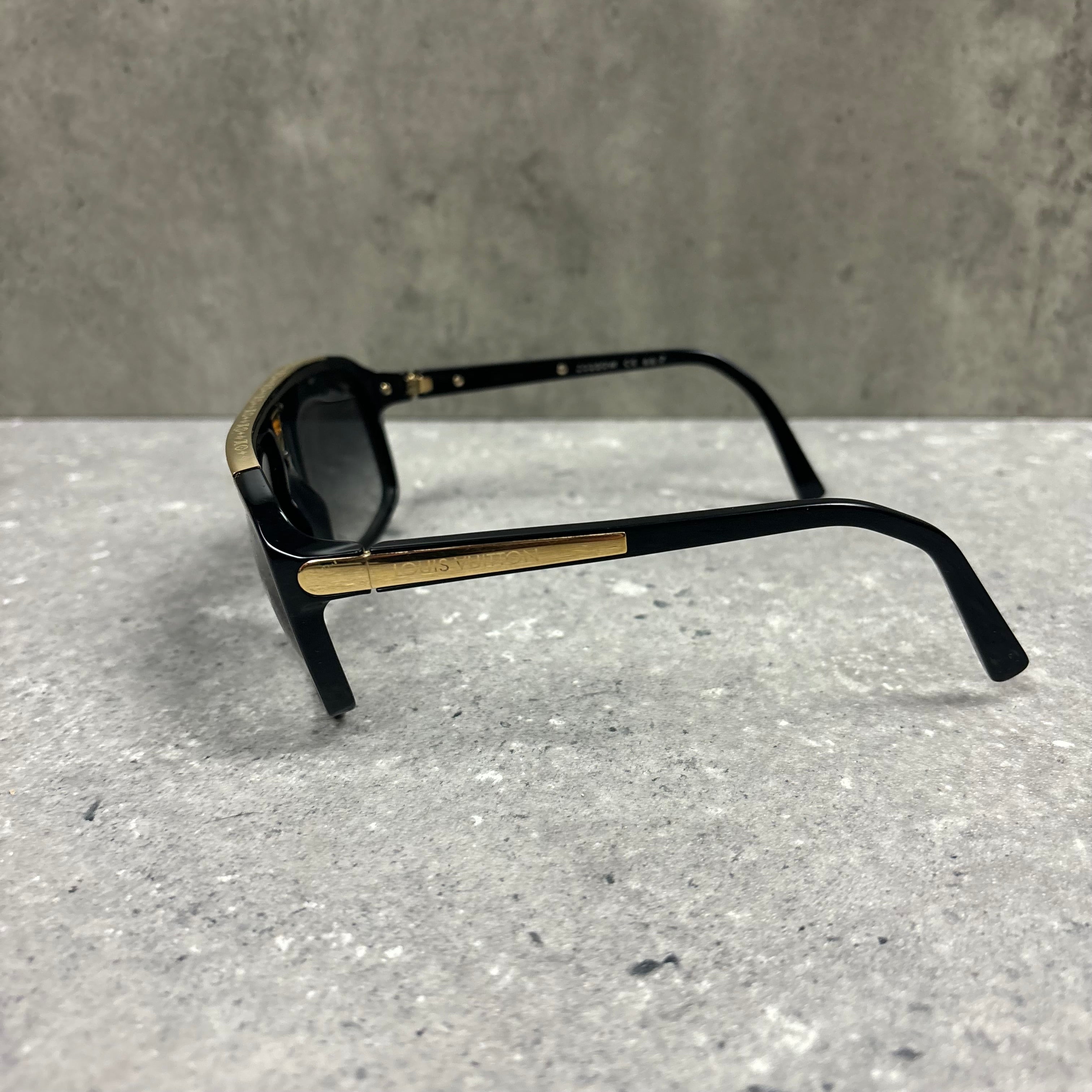 LOUIS VUITTON EVIDENCE SUNGLASSES