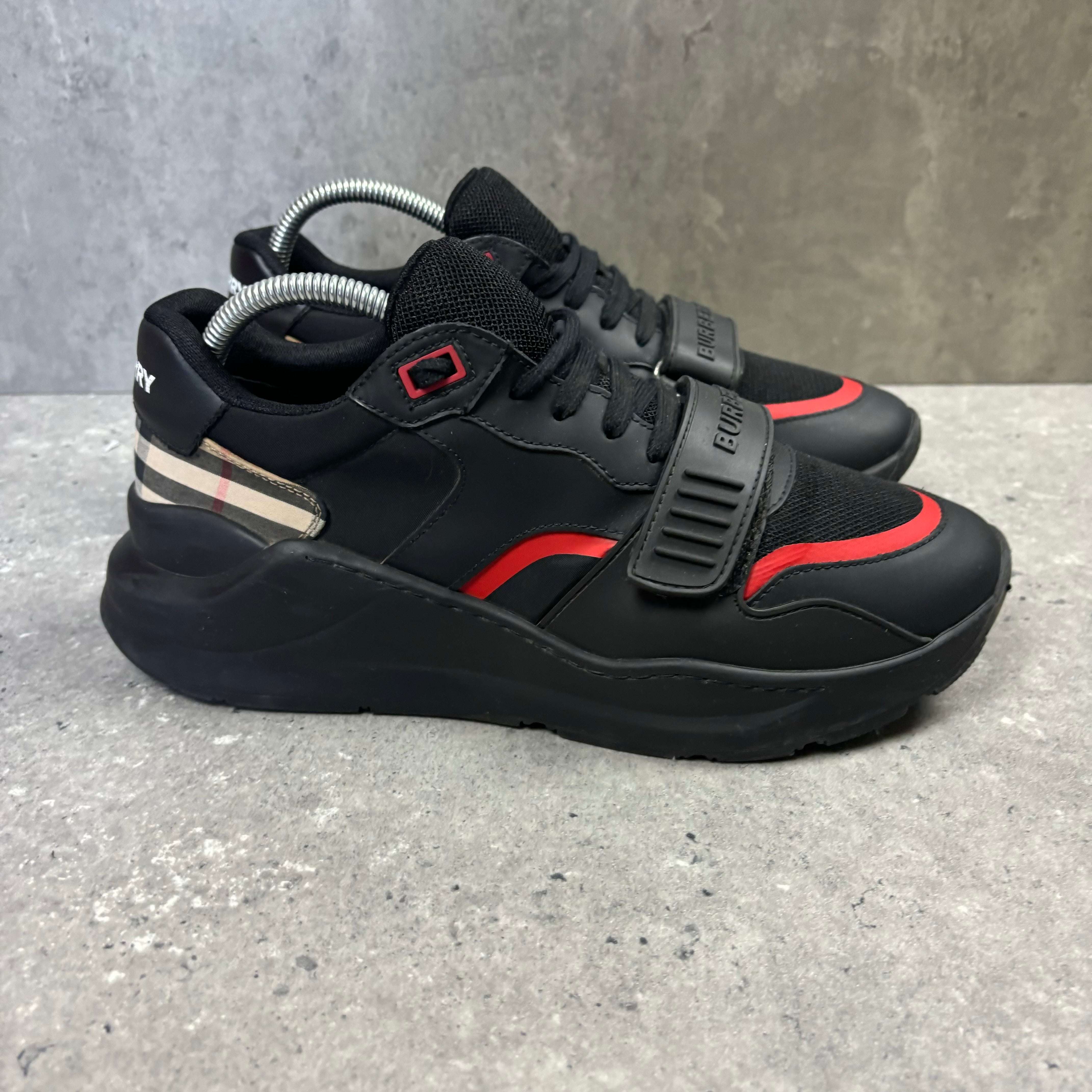 BURBERRY RAMSEY - EU41 / UK7