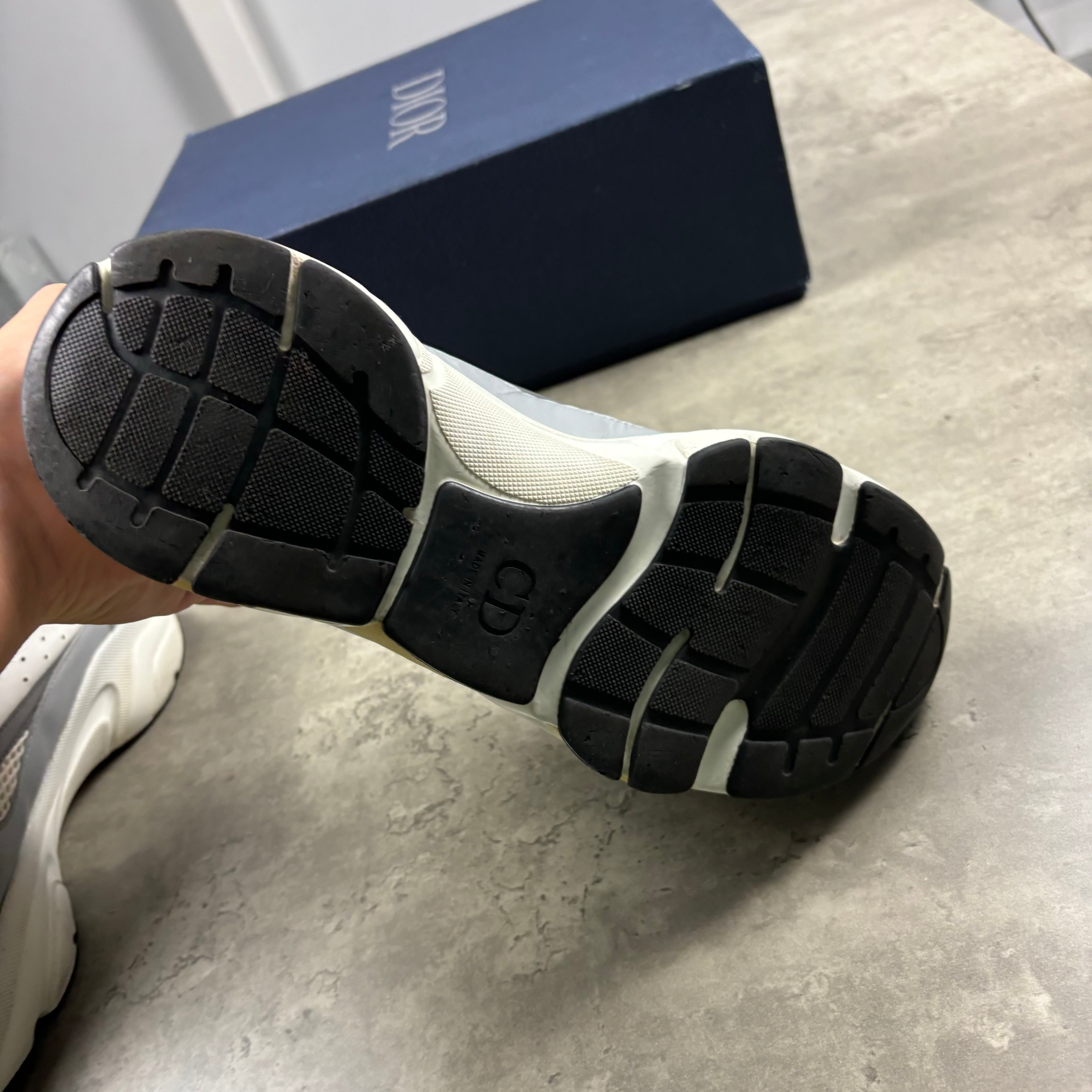 DIOR B22 ORANGE EU 41.5 (FITS UK 7.5)