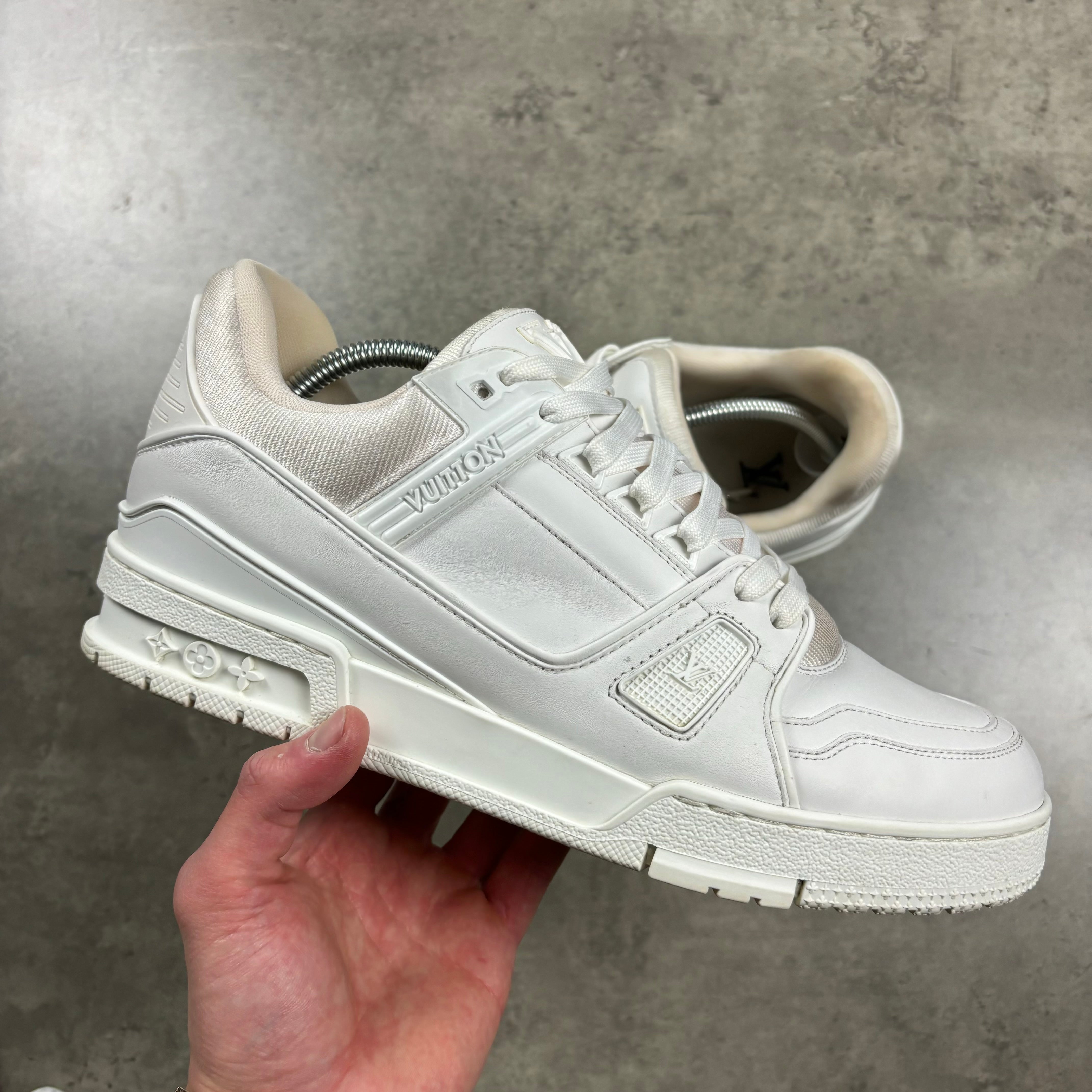 LOUIS VUITTON SNEAKERS (FITS 9.5)