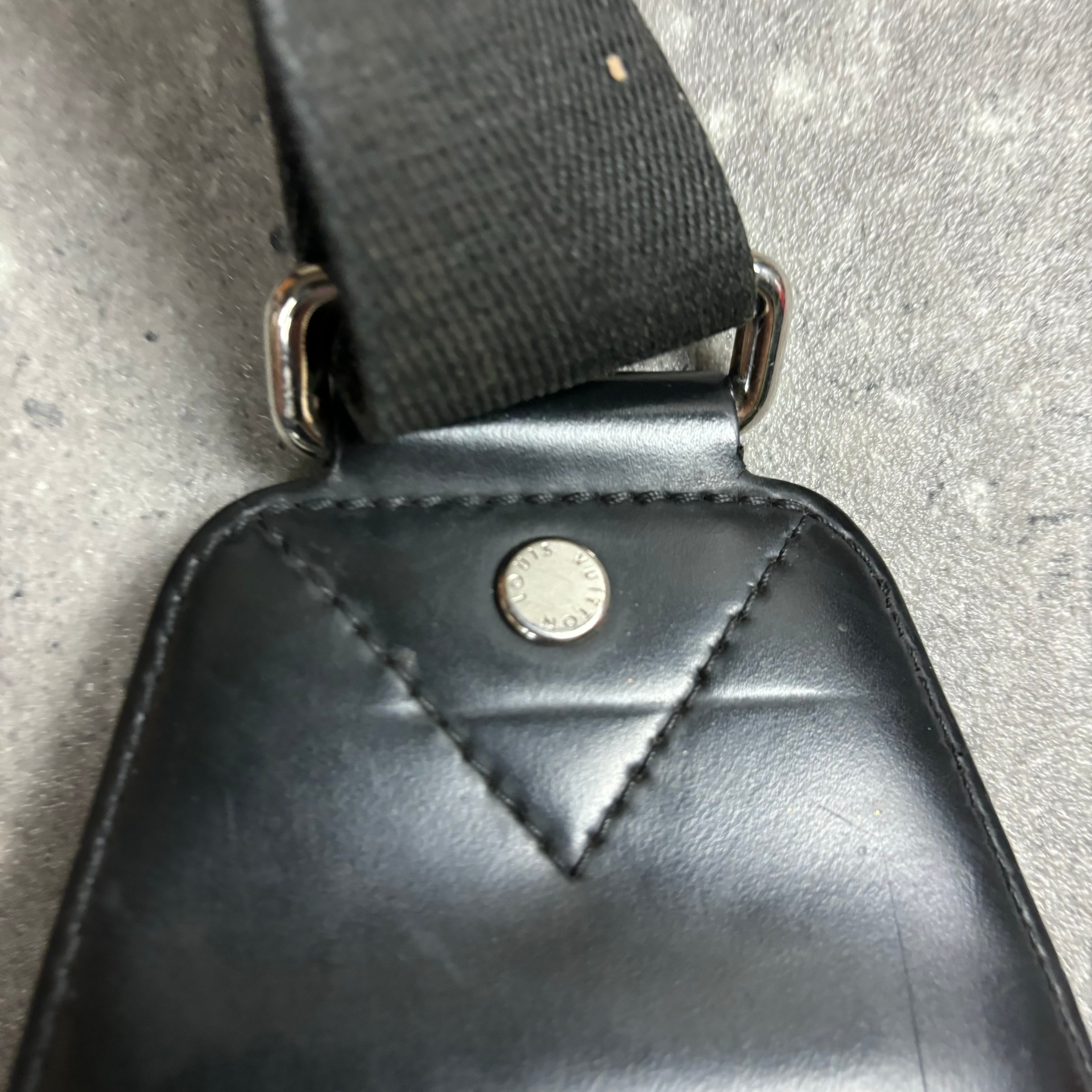 LOUIS VUITTON SLING BAG