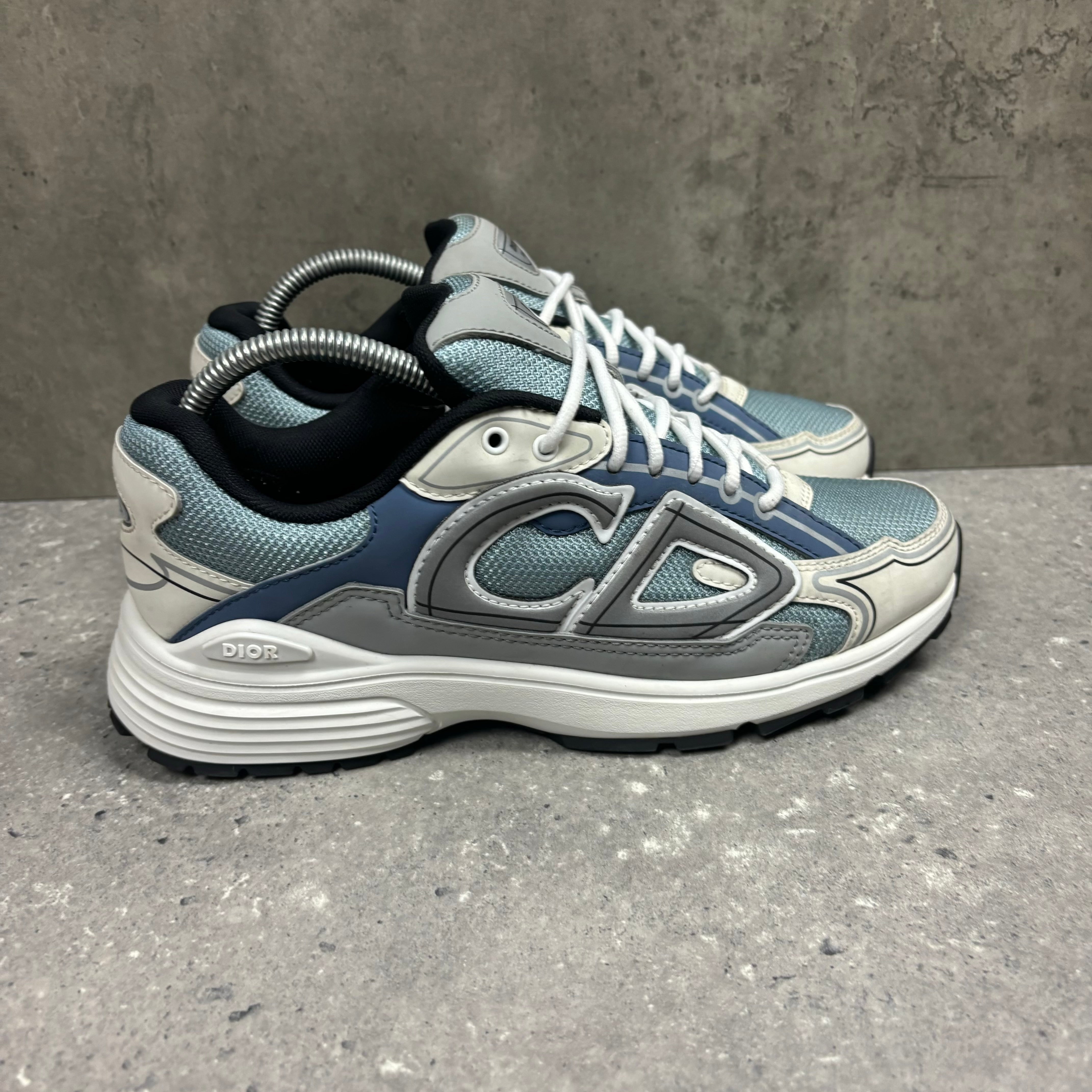 DIOR B30 LIGHT BLUE - (EU 40 / UK 6)