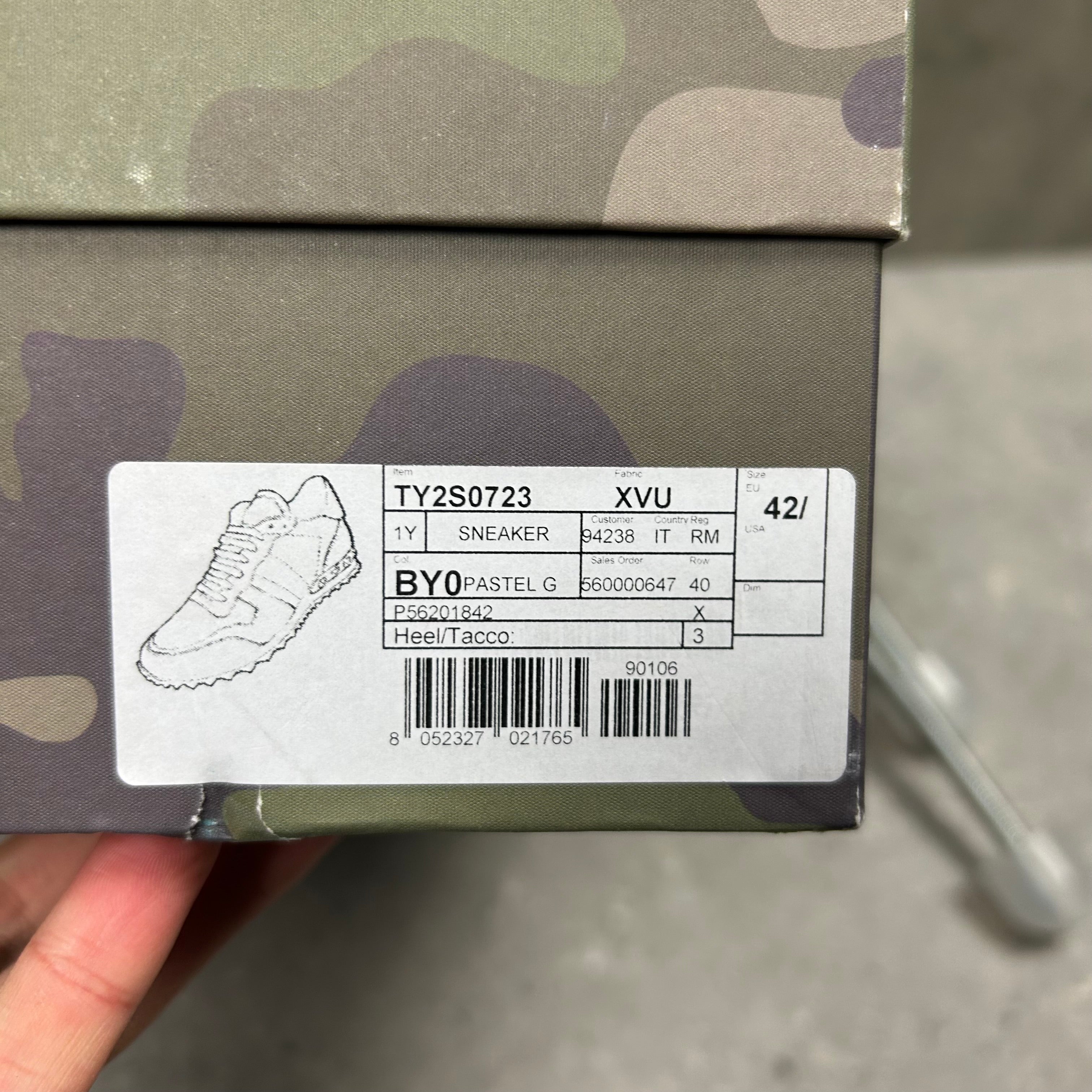 VALENTINO ROCKRUNNER NAVY - (EU42.5 / UK8.5)