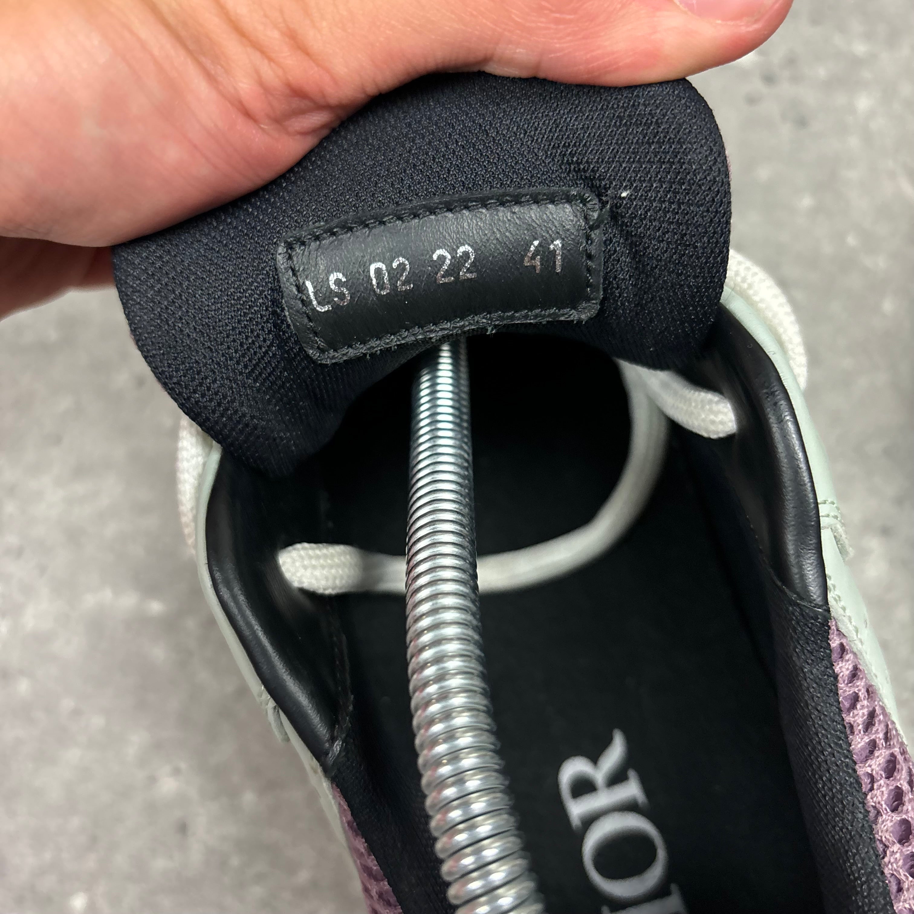 DIOR B22 GREY - (EU 41 / UK 7)