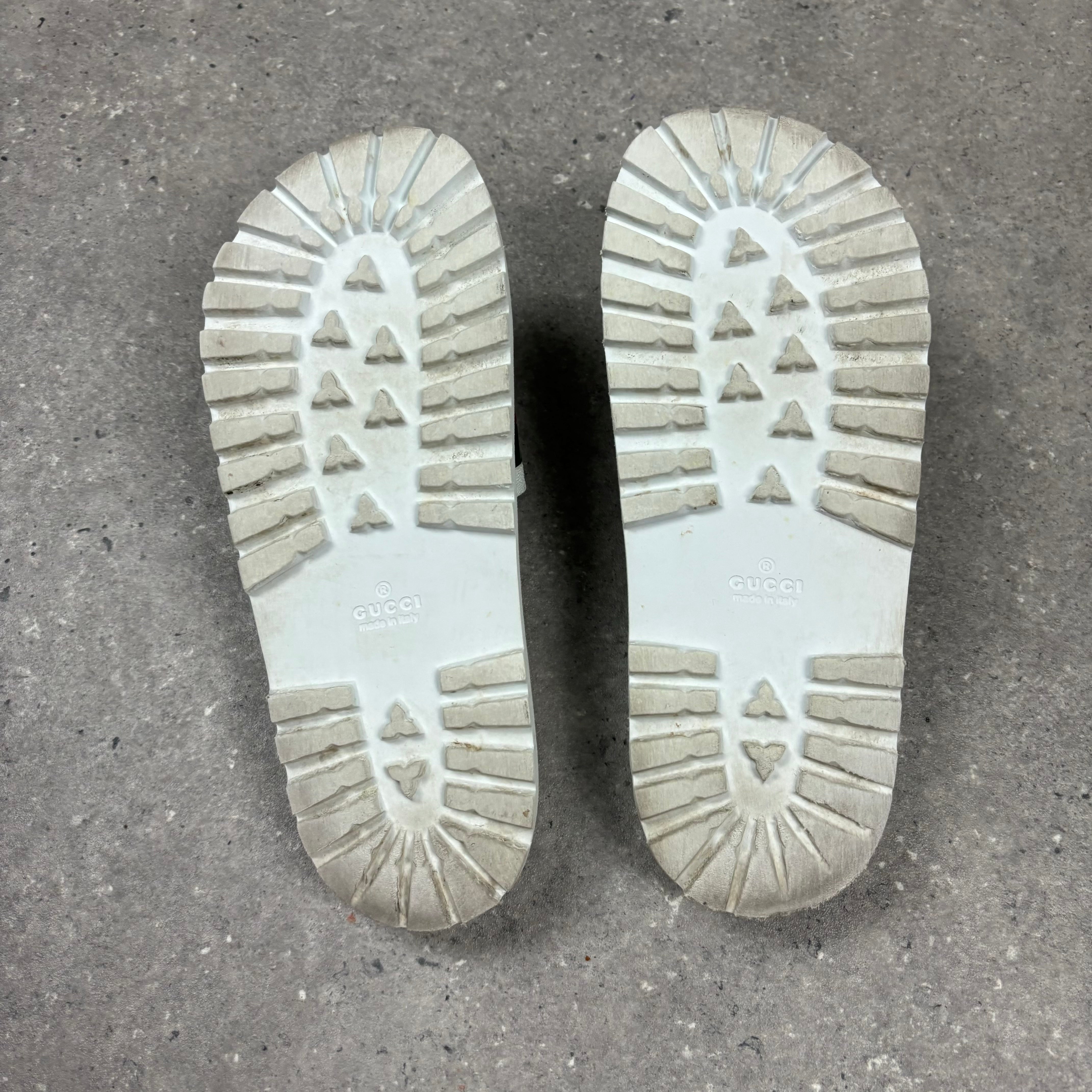 GUCCI SLIDERS - (EU41 / UK7)