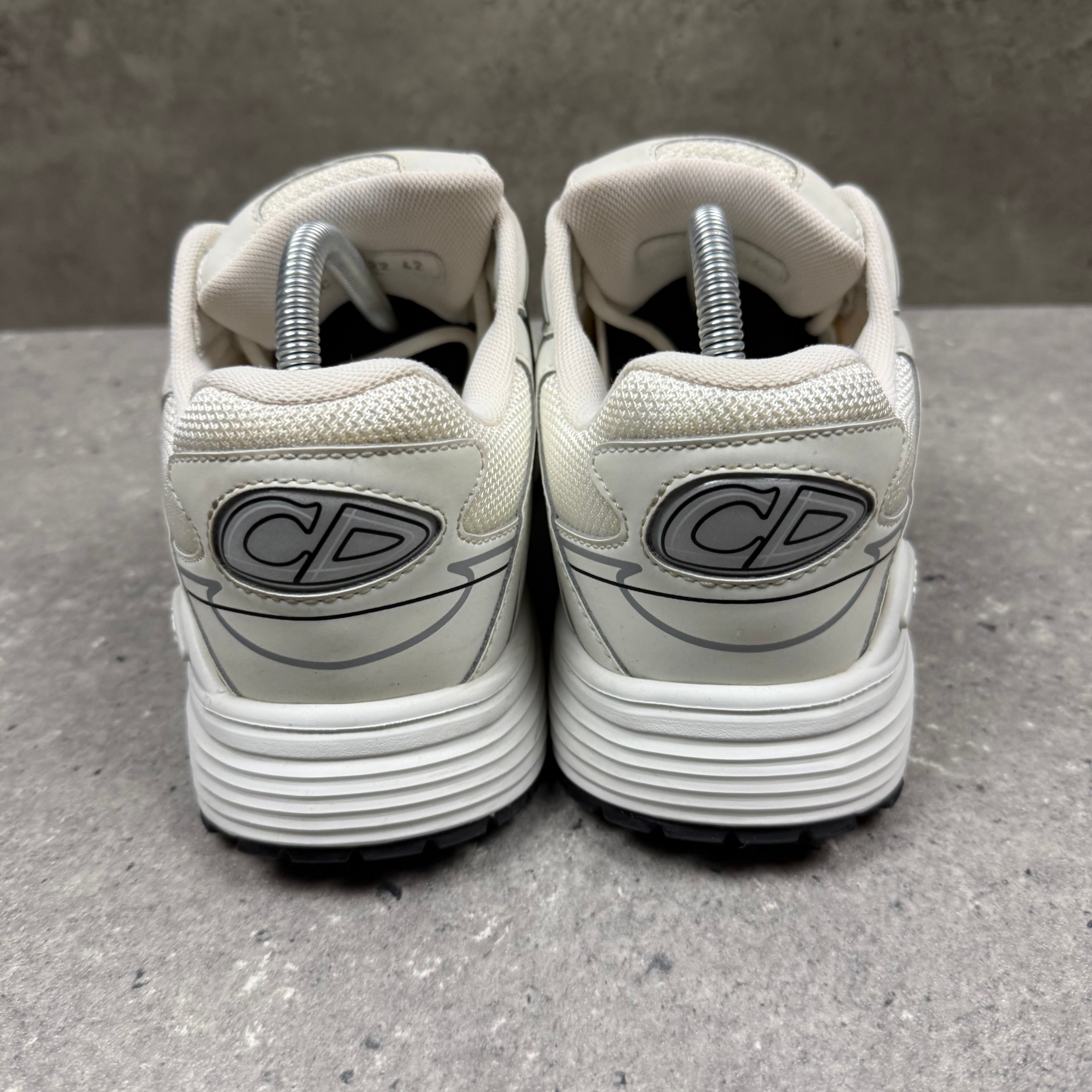 DIOR B30 WHITE - (EU 42 / UK 8)