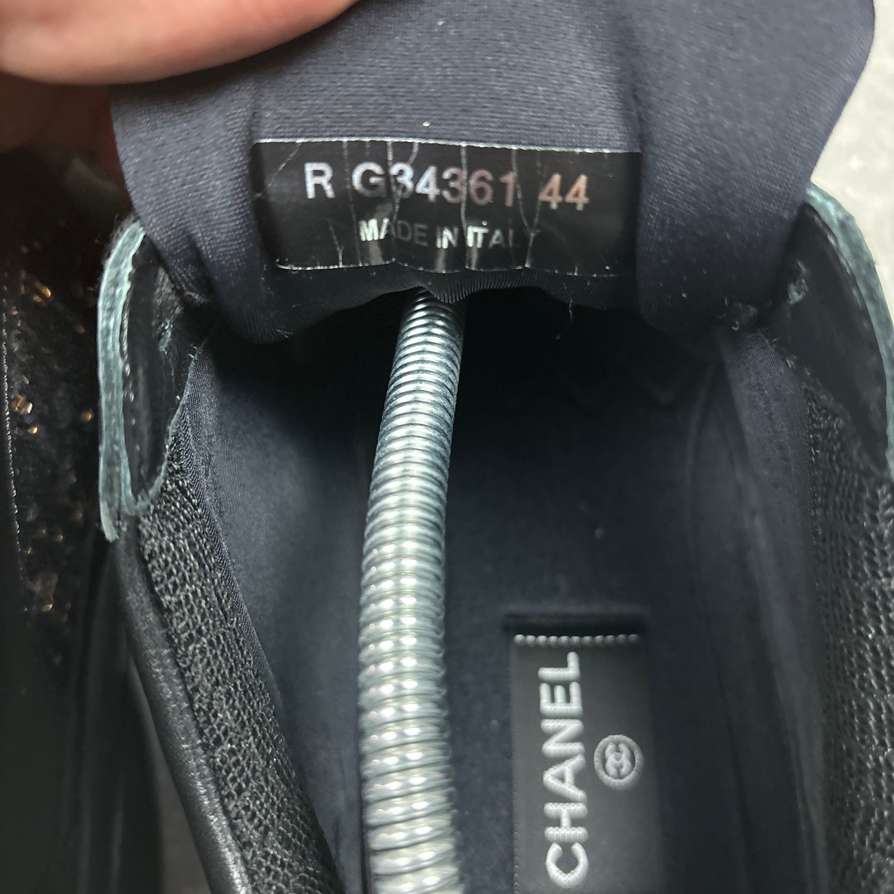 CHANEL RUNNERS BLACK / GOLD - (EU44 / UK10)