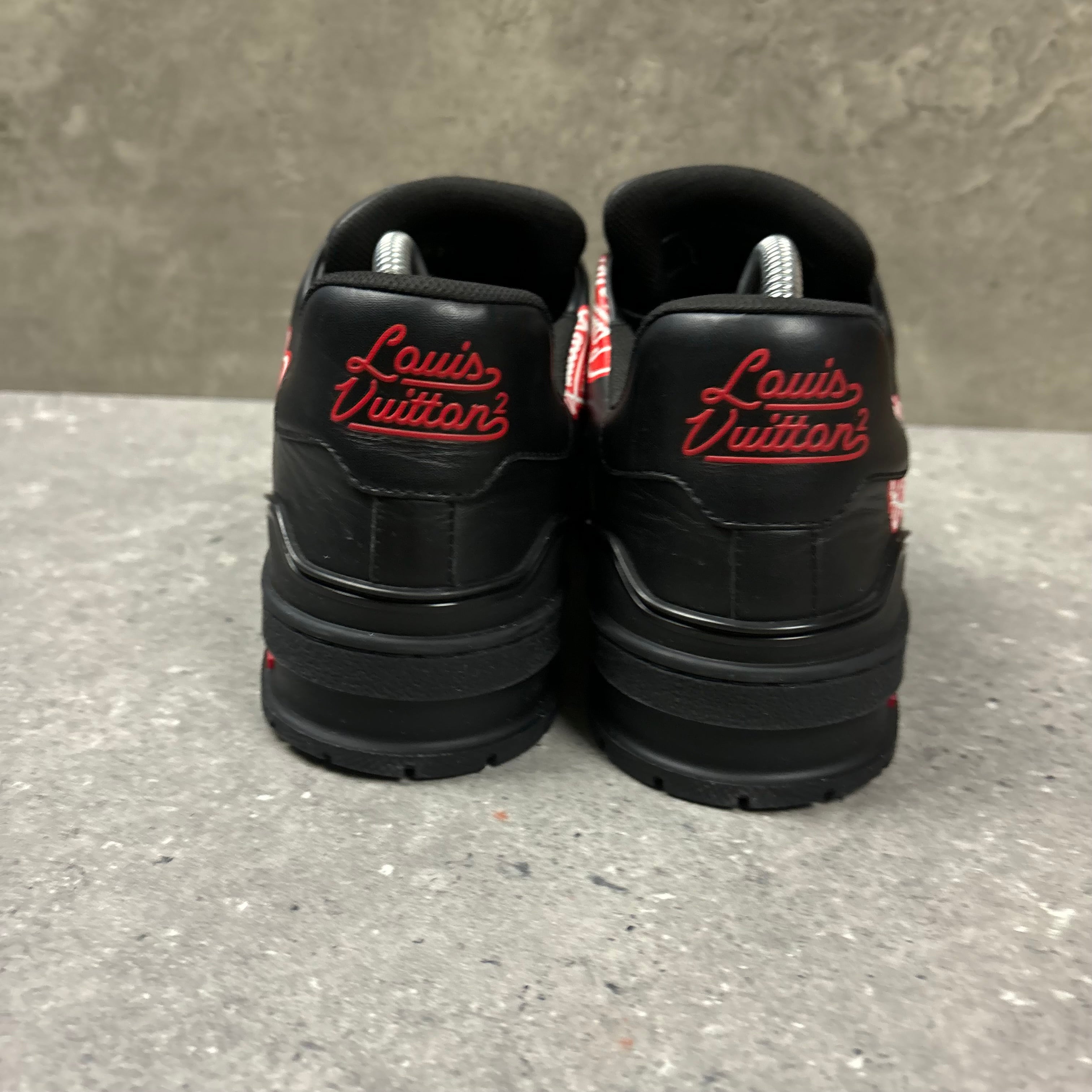 LOUIS VUITTON TRAINERS - EU40.5 (FITS UK 7.5)
