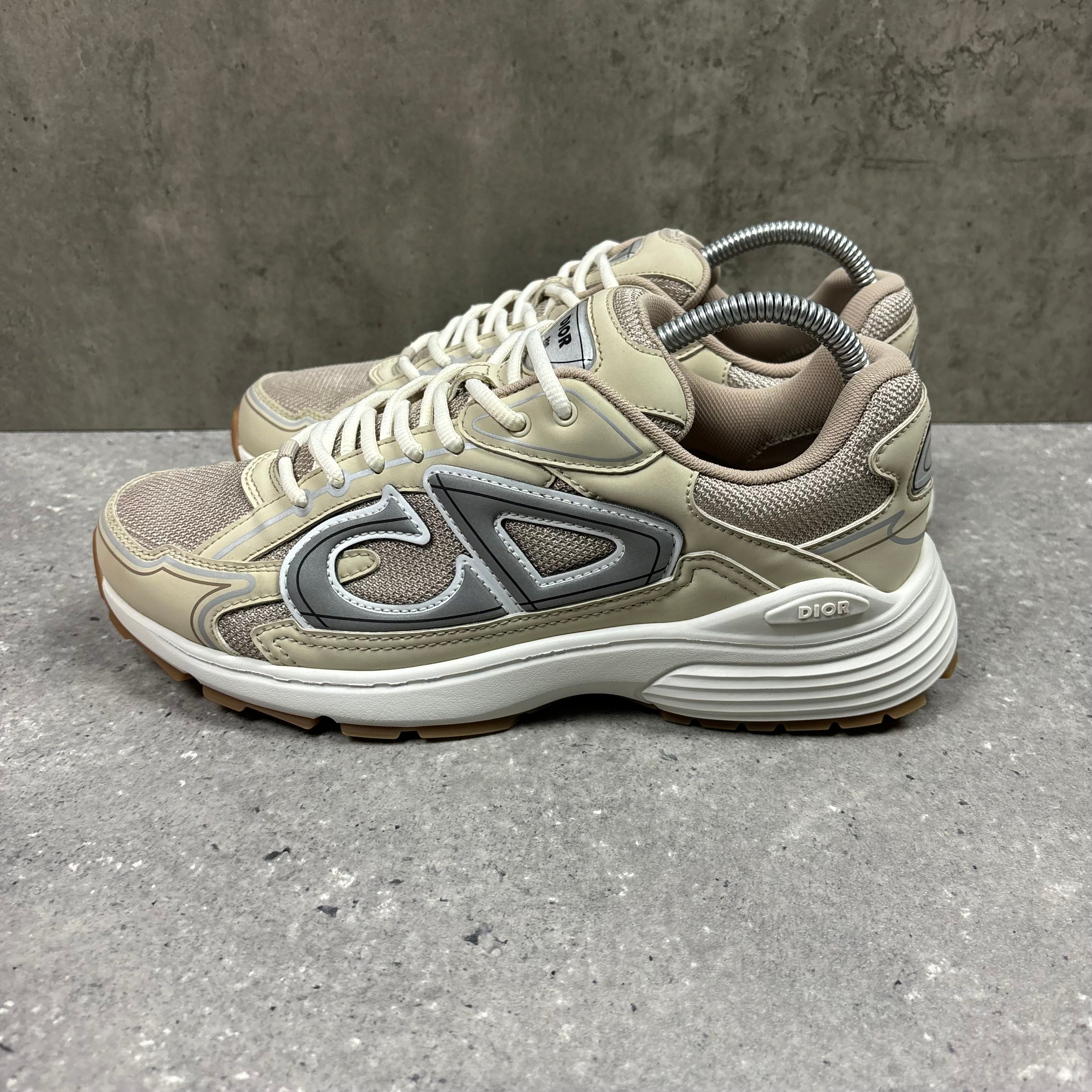 DIOR B30 BEIGE - (EU 41 / UK 7)