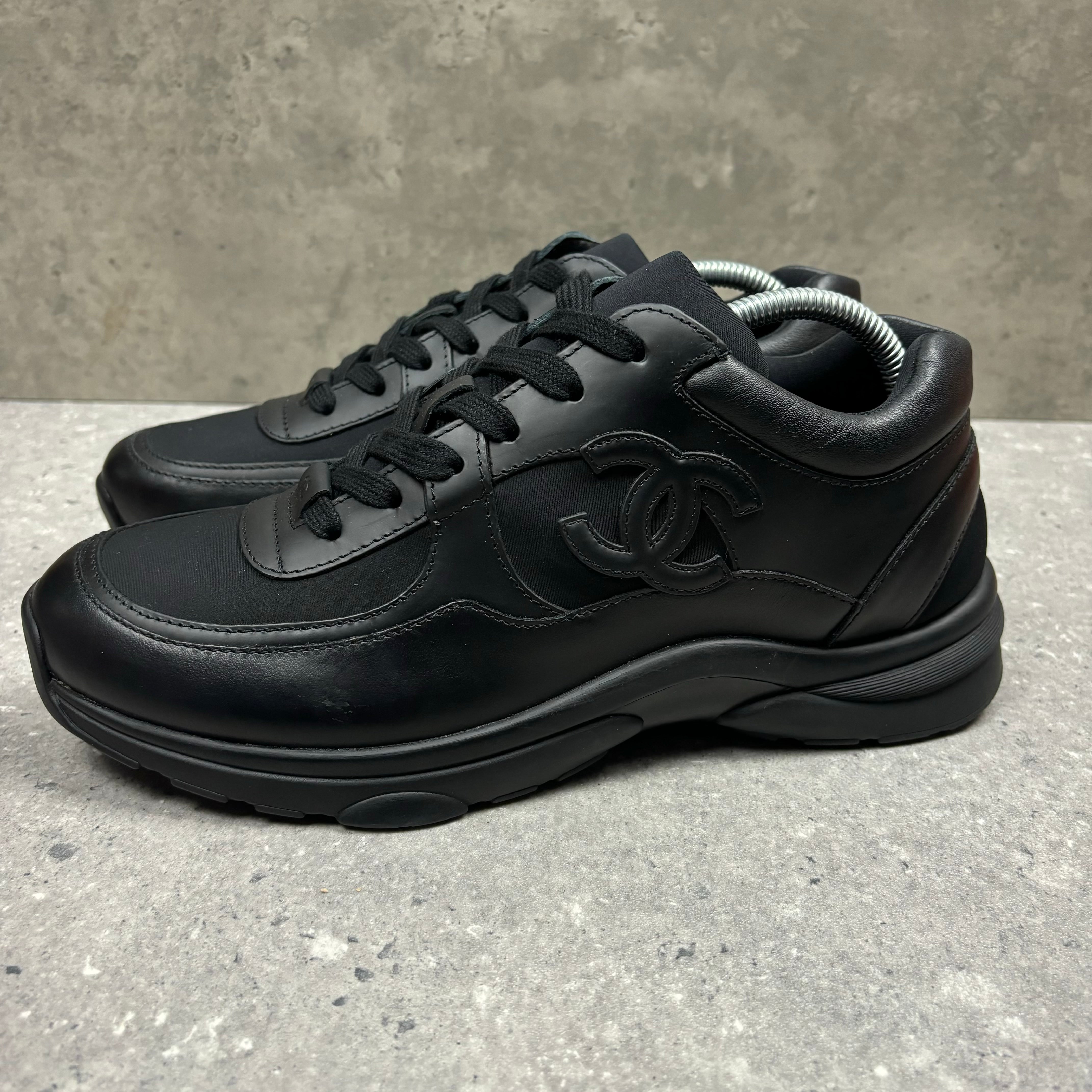 CHANEL RUNNERS - (EU 42 / UK 8)