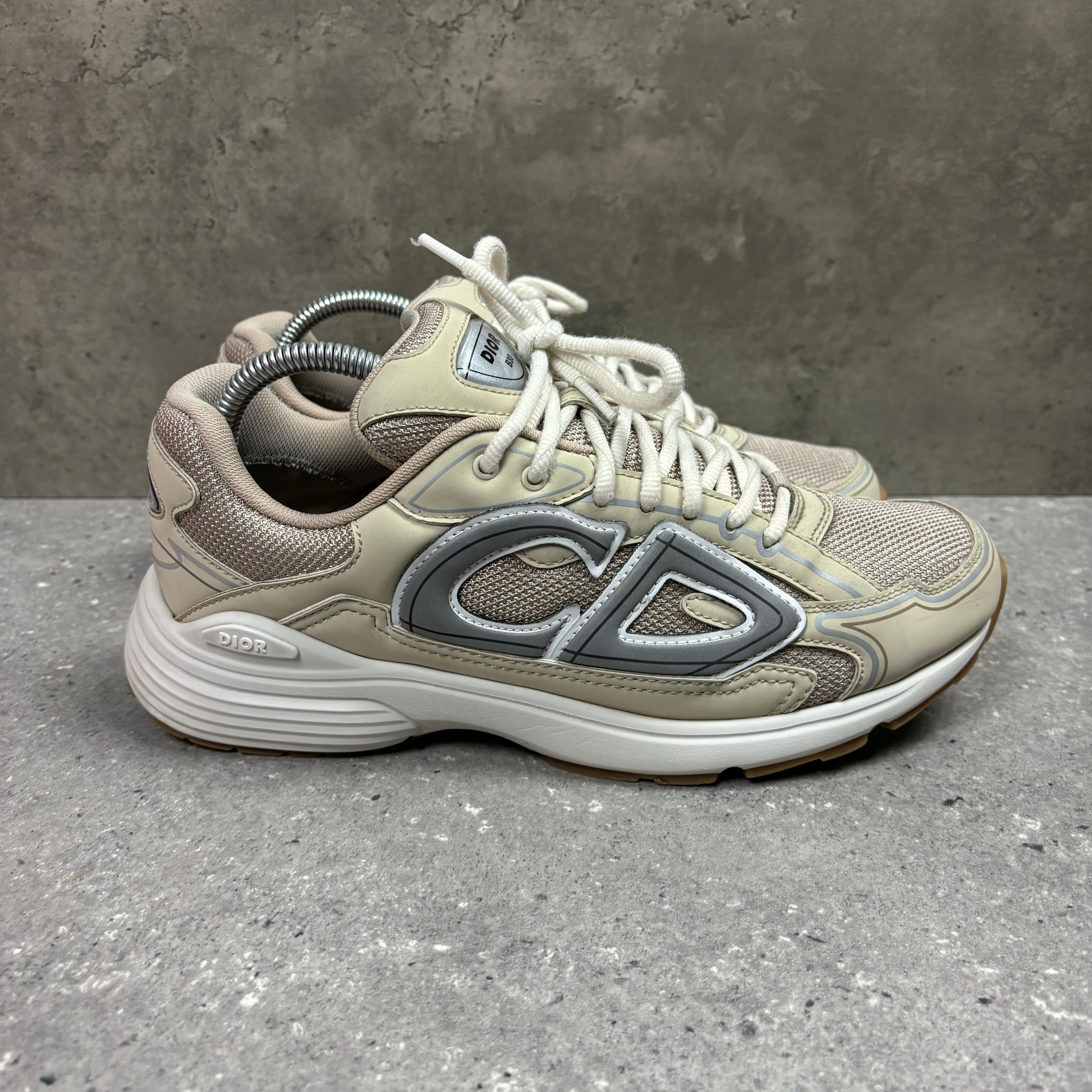 DIOR B30 BEIGE - (EU 41 / UK 7)