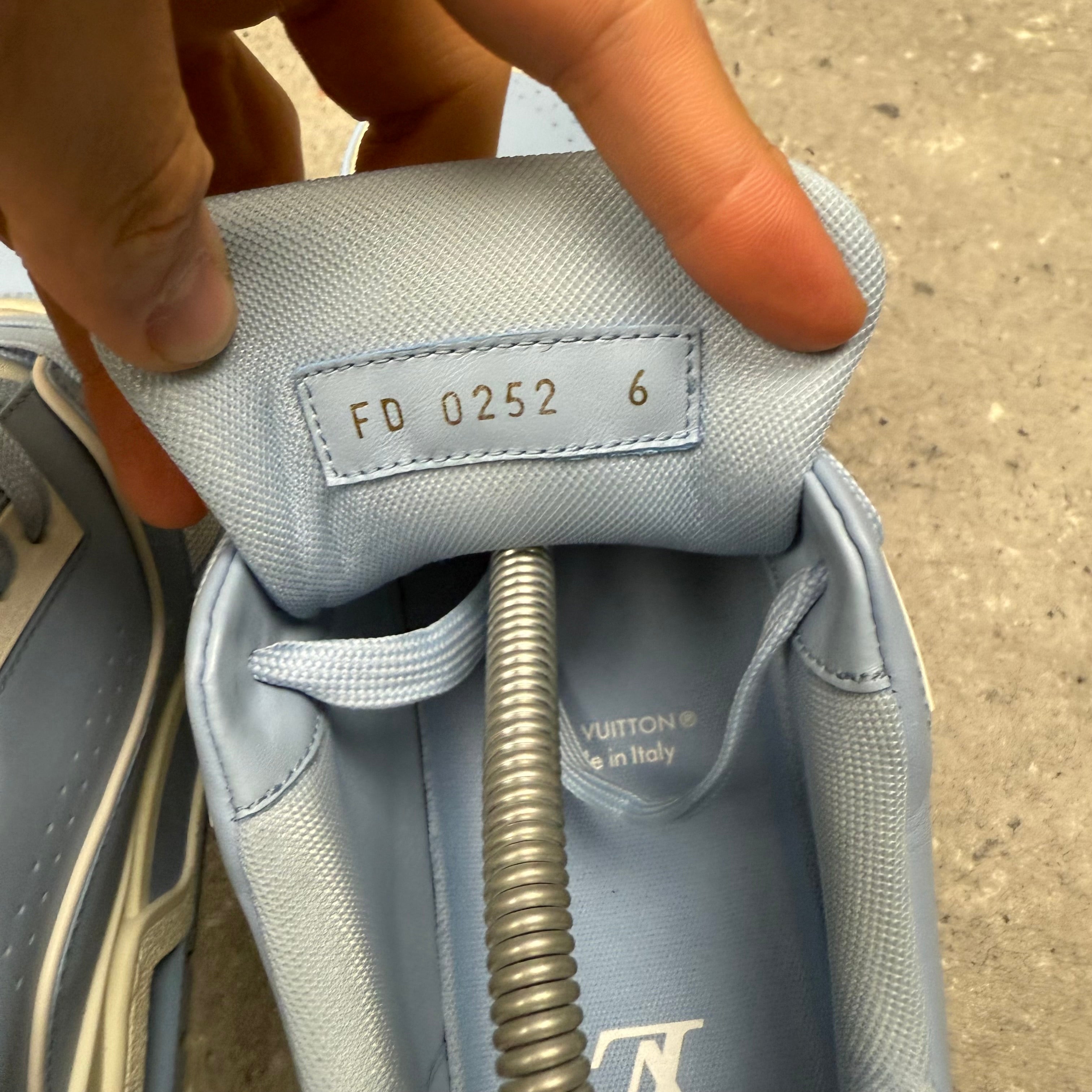 LOUIS VUITTON #54 BLUE - EU40 (FITS UK 7)