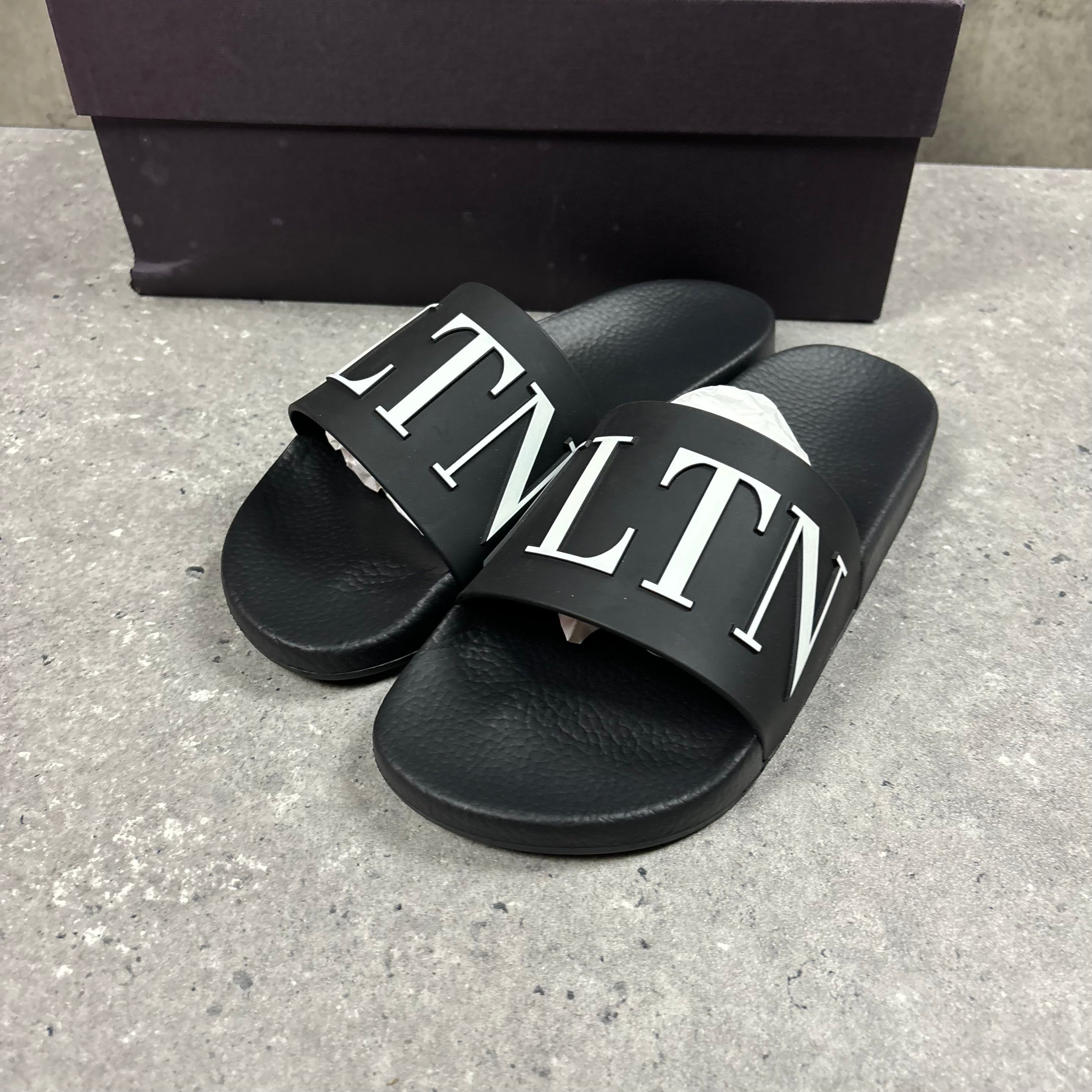 VALENTINO SLIDES - (EU40 / UK6)
