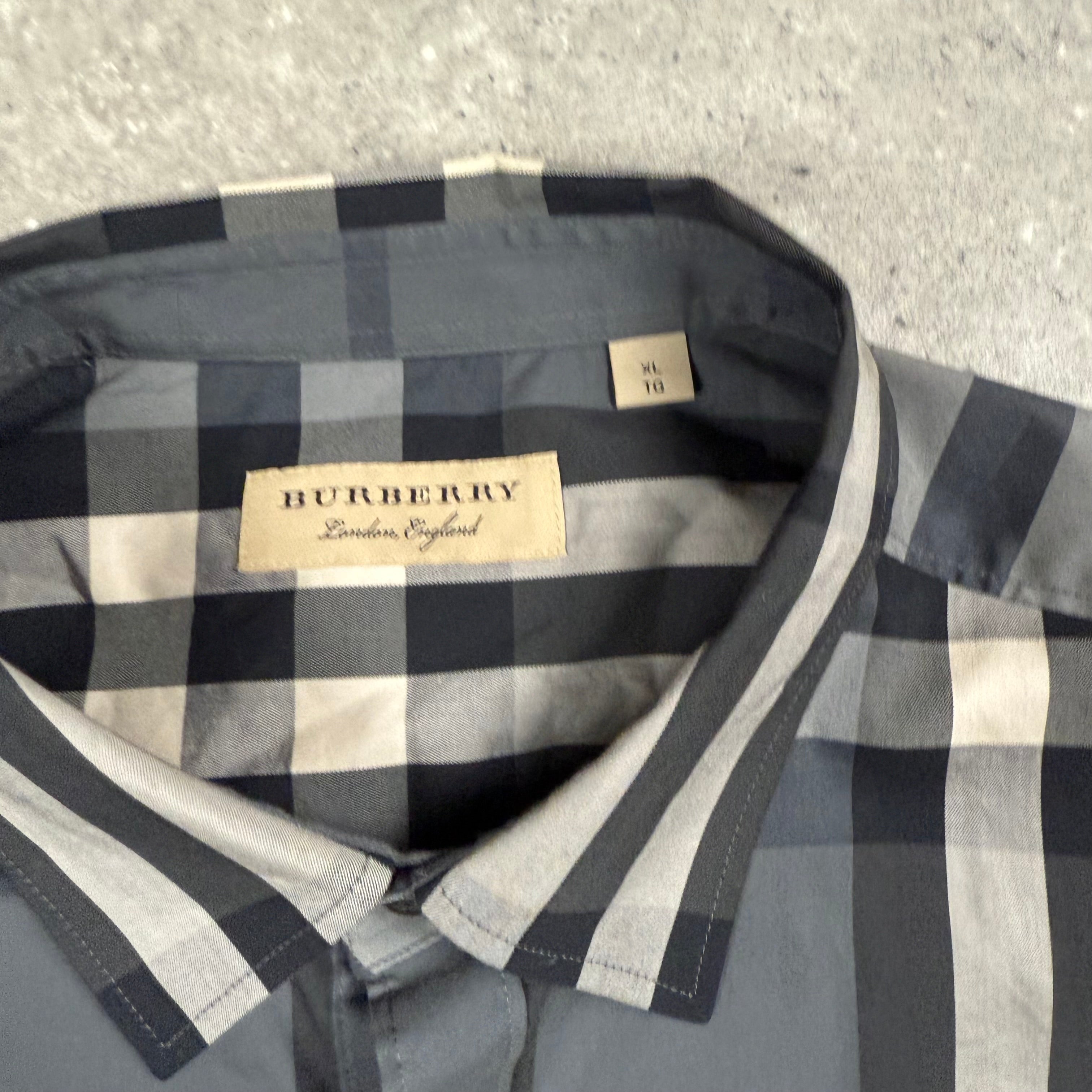 BURBERRY LONG SLEEVE SHIRT - (FITS M)