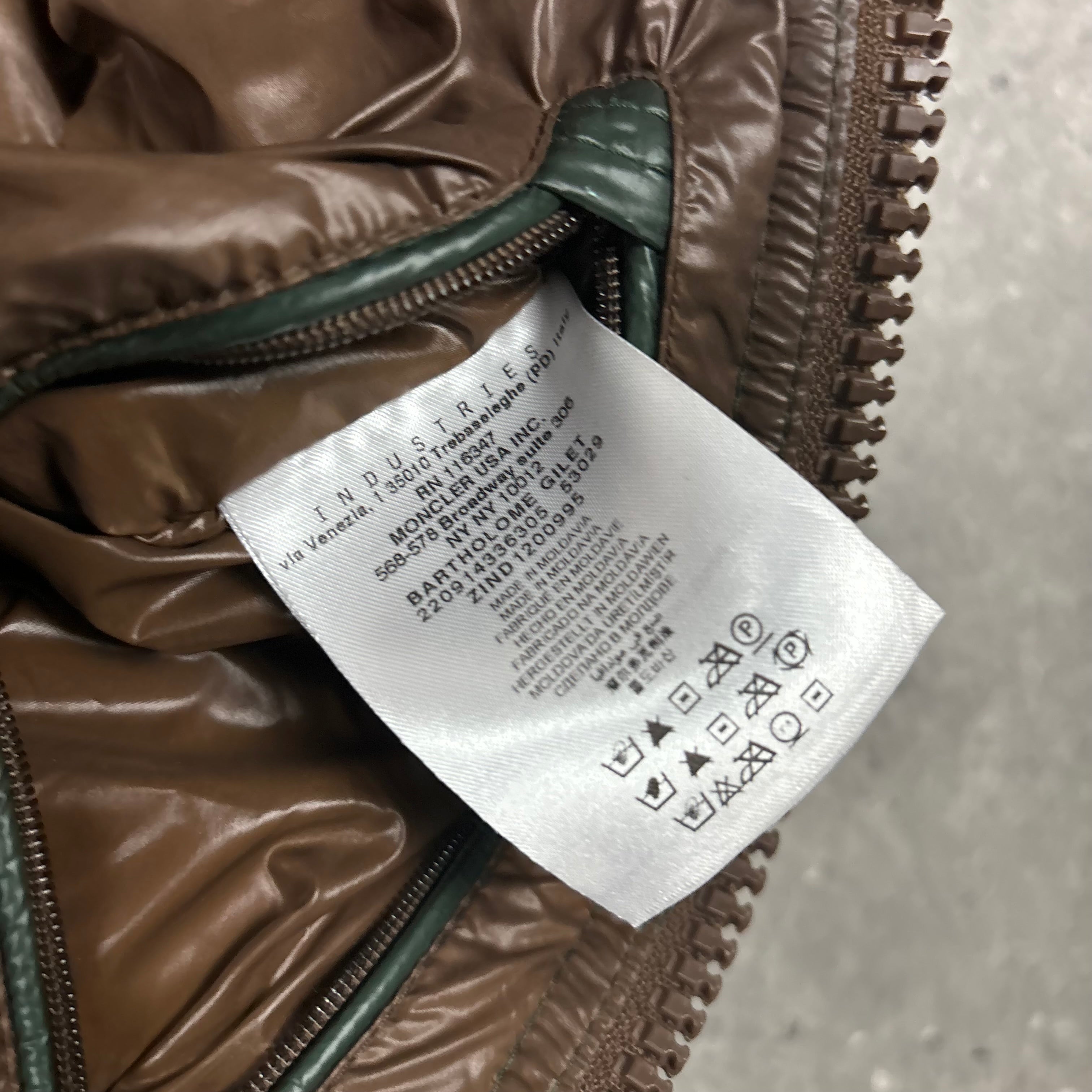 MONCLER KHAKI GILET - (FITS M)