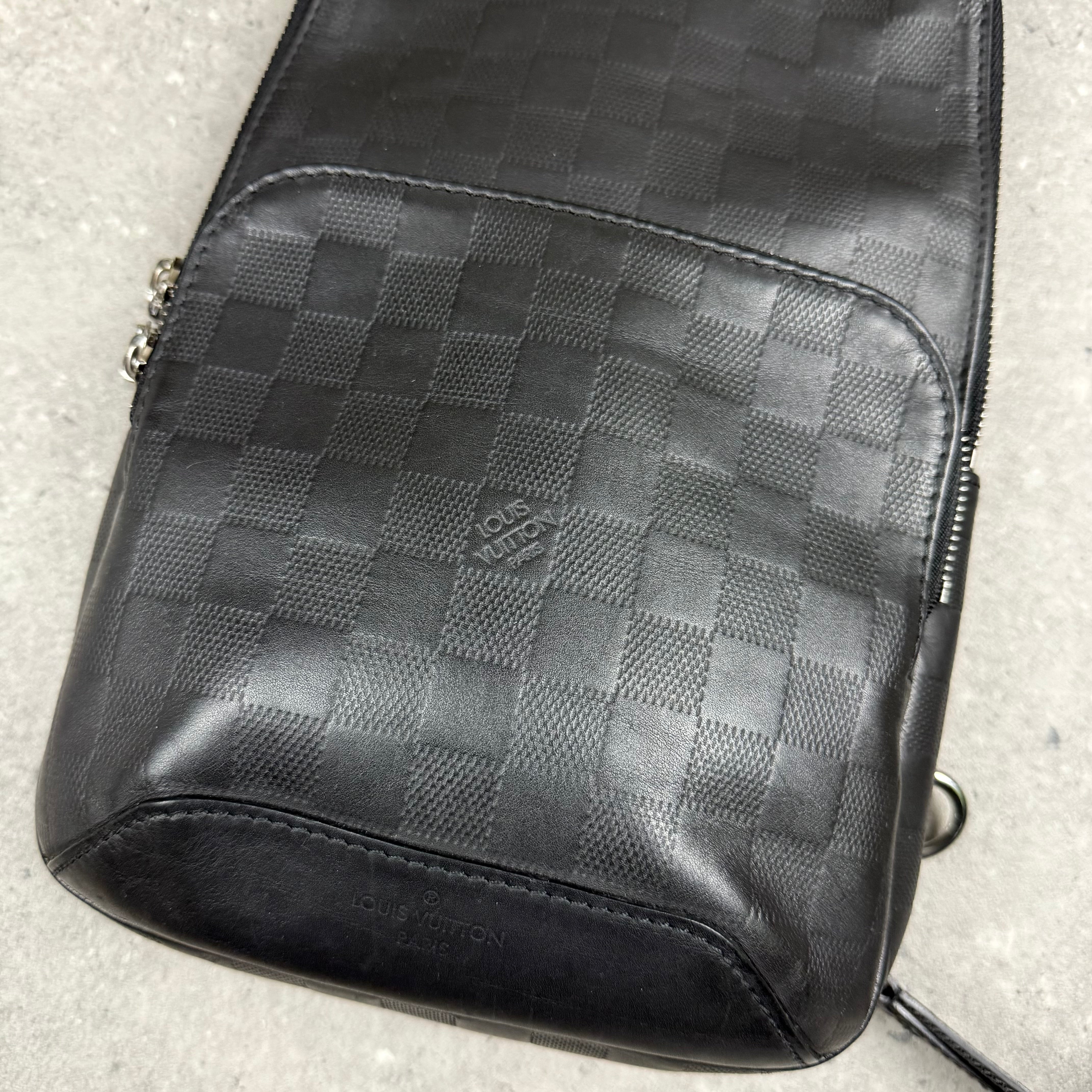 LOUIS VUITTON SLING BAG
