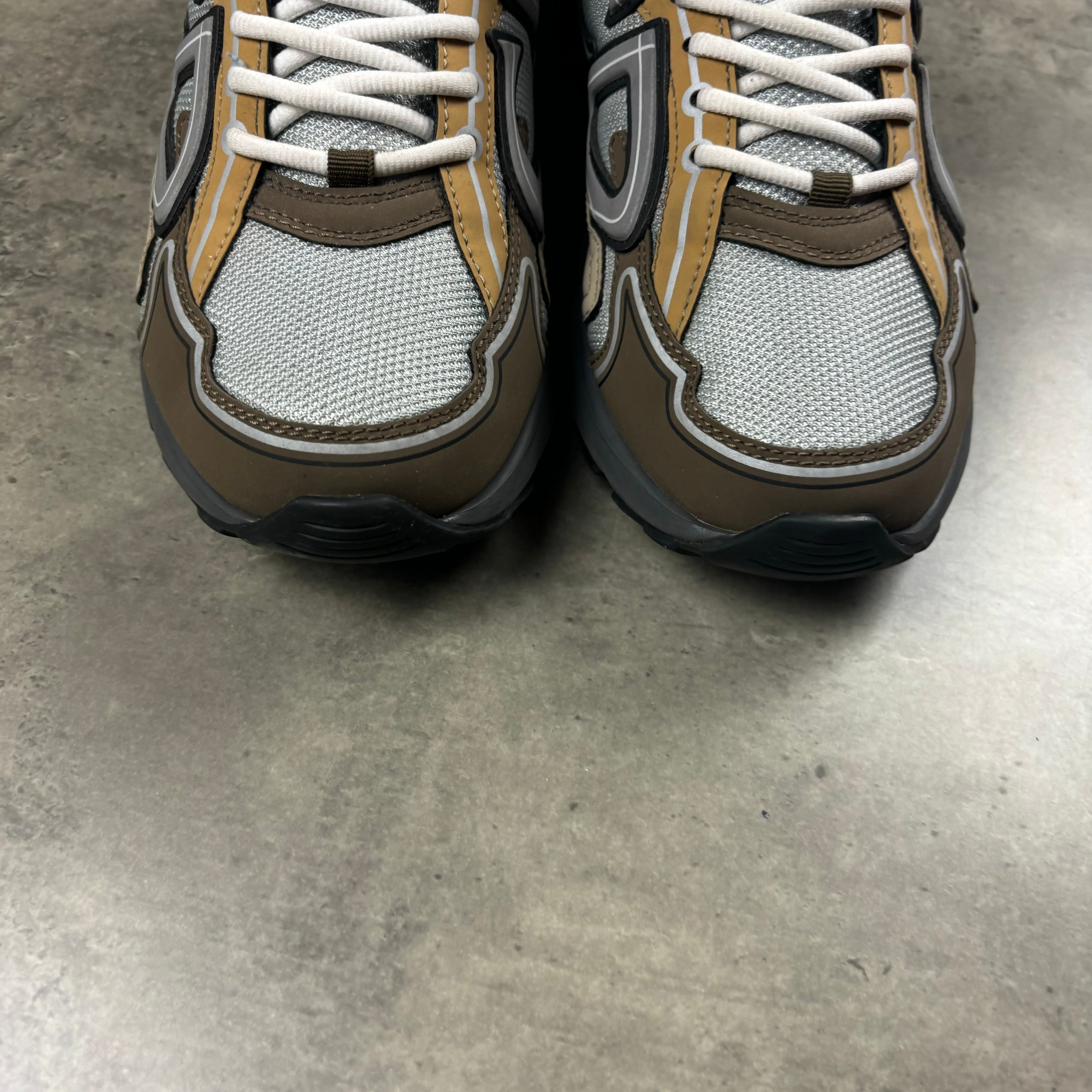 DIOR B30 BROWN - (EU44 / UK 10)