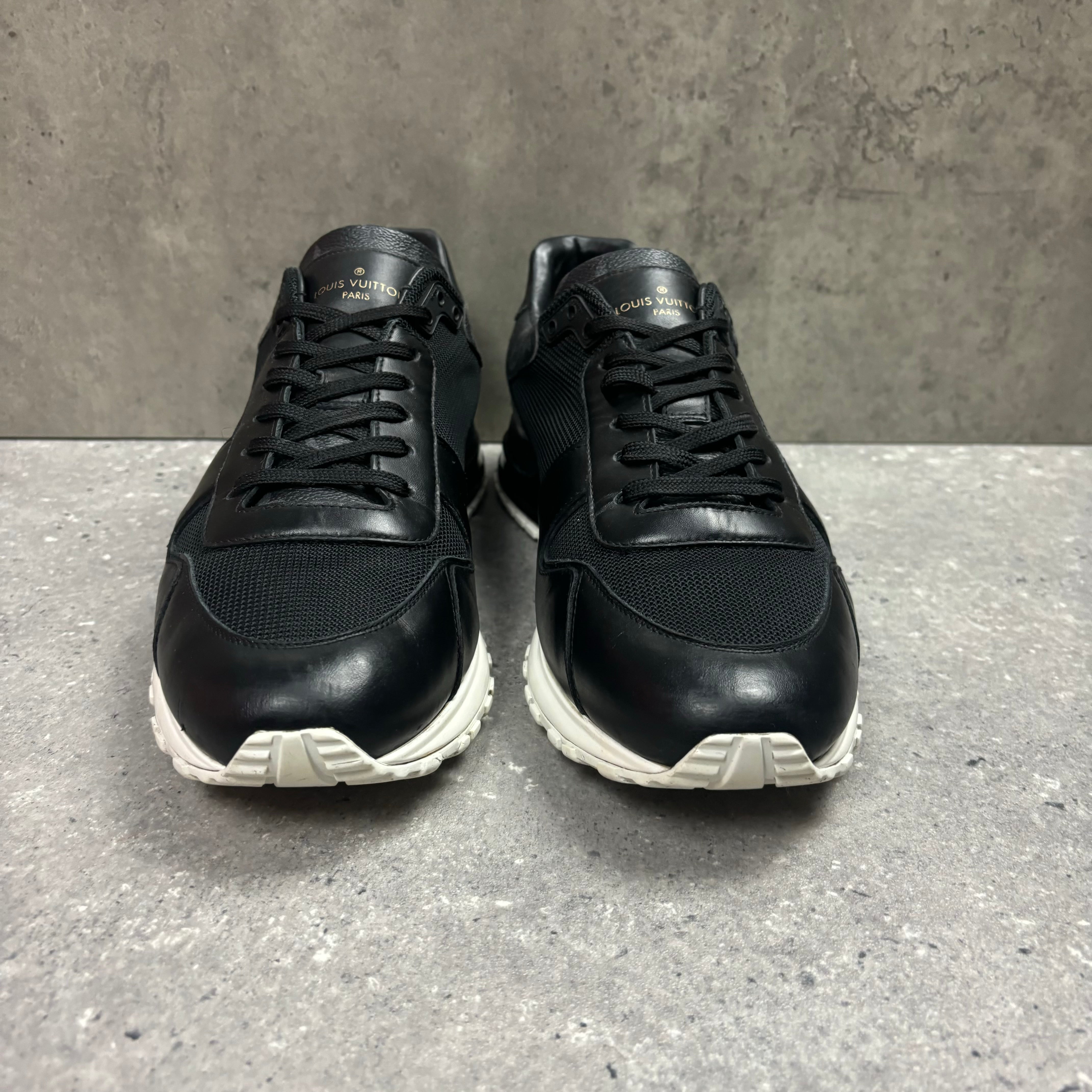 LOUIS VUITTON RUNAWAY BLACK/WHITE - EU 44 (FITS UK 11)