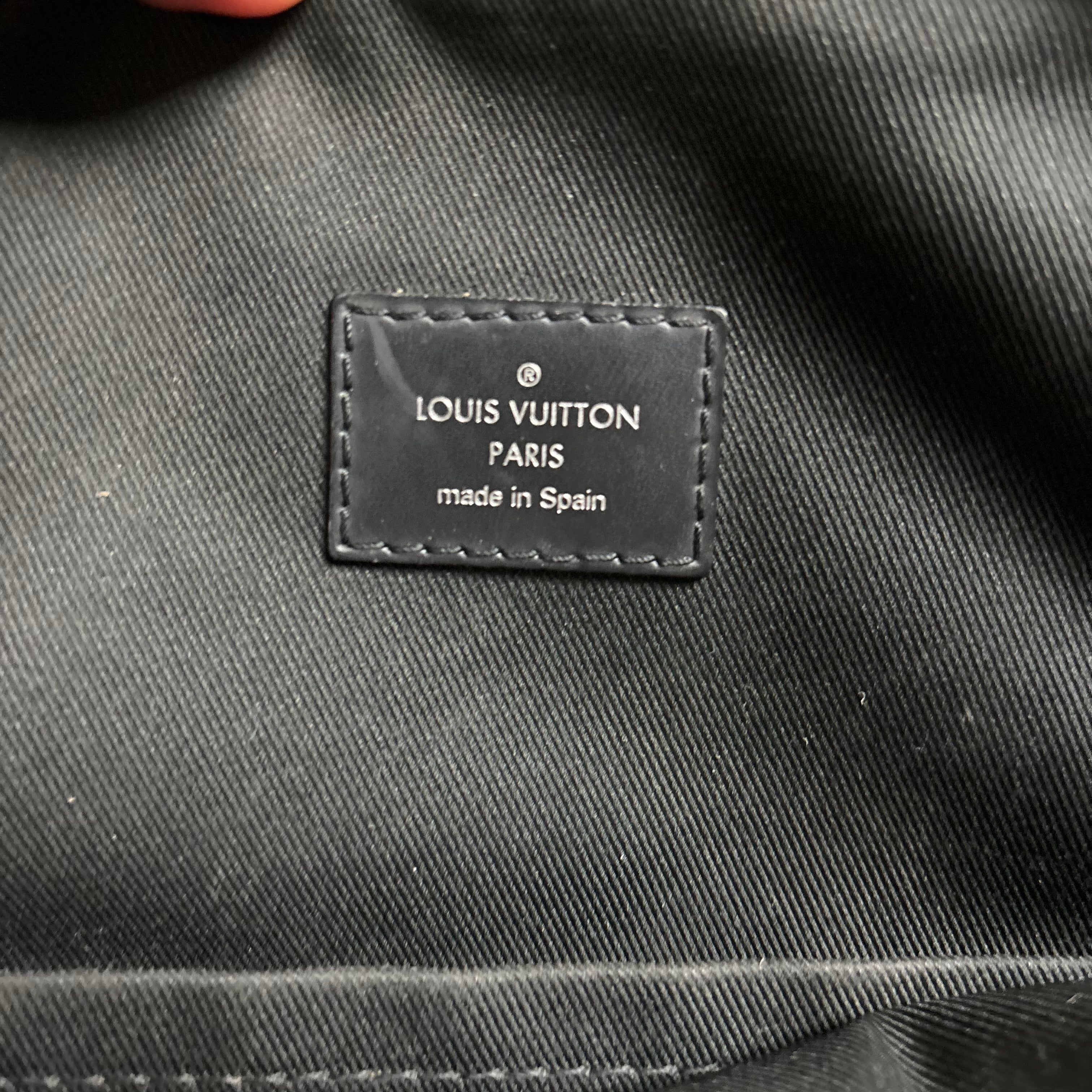 LOUIS VUITTON SLING BAG