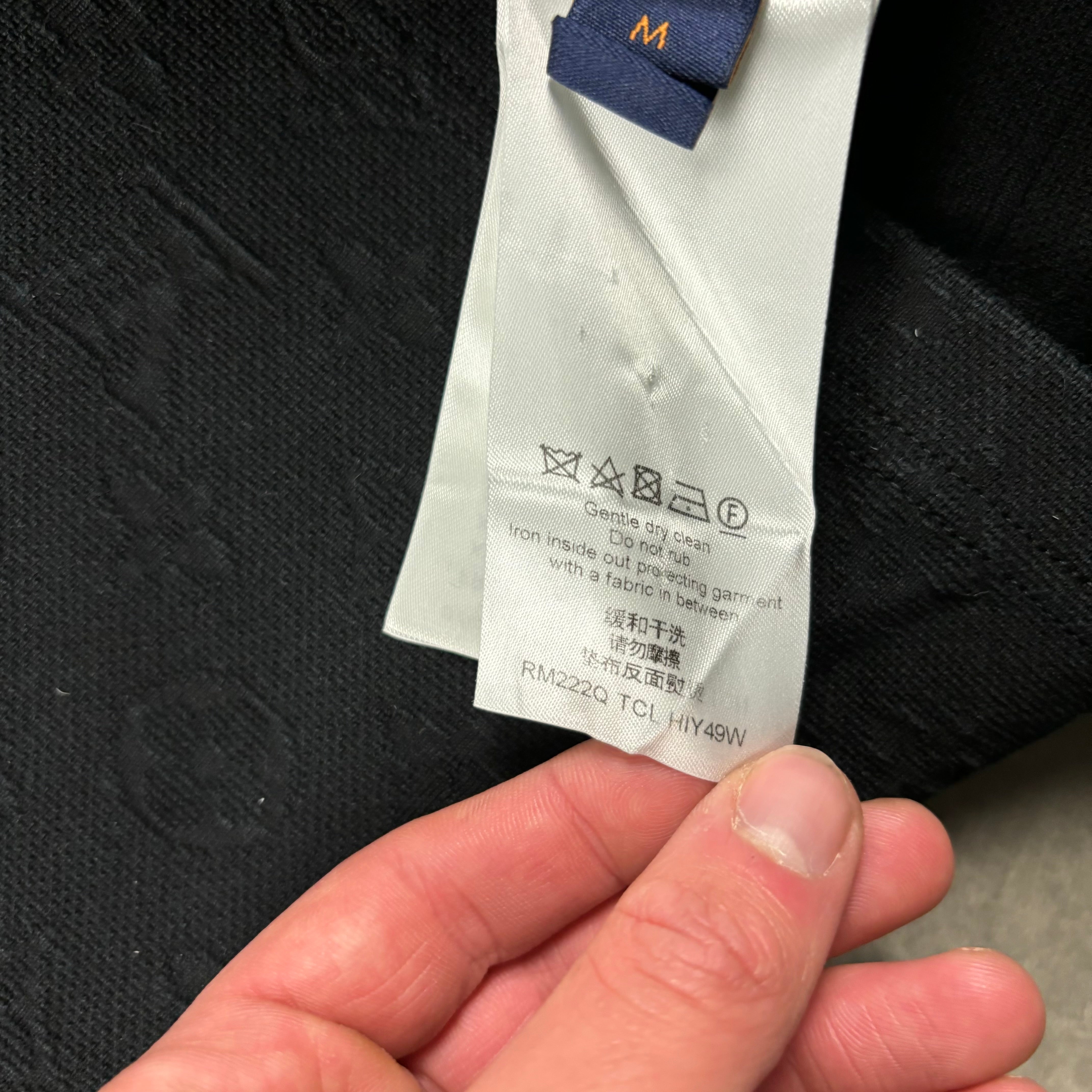 LOUIS VUITTON MONOGRAM T-SHIRT (M)