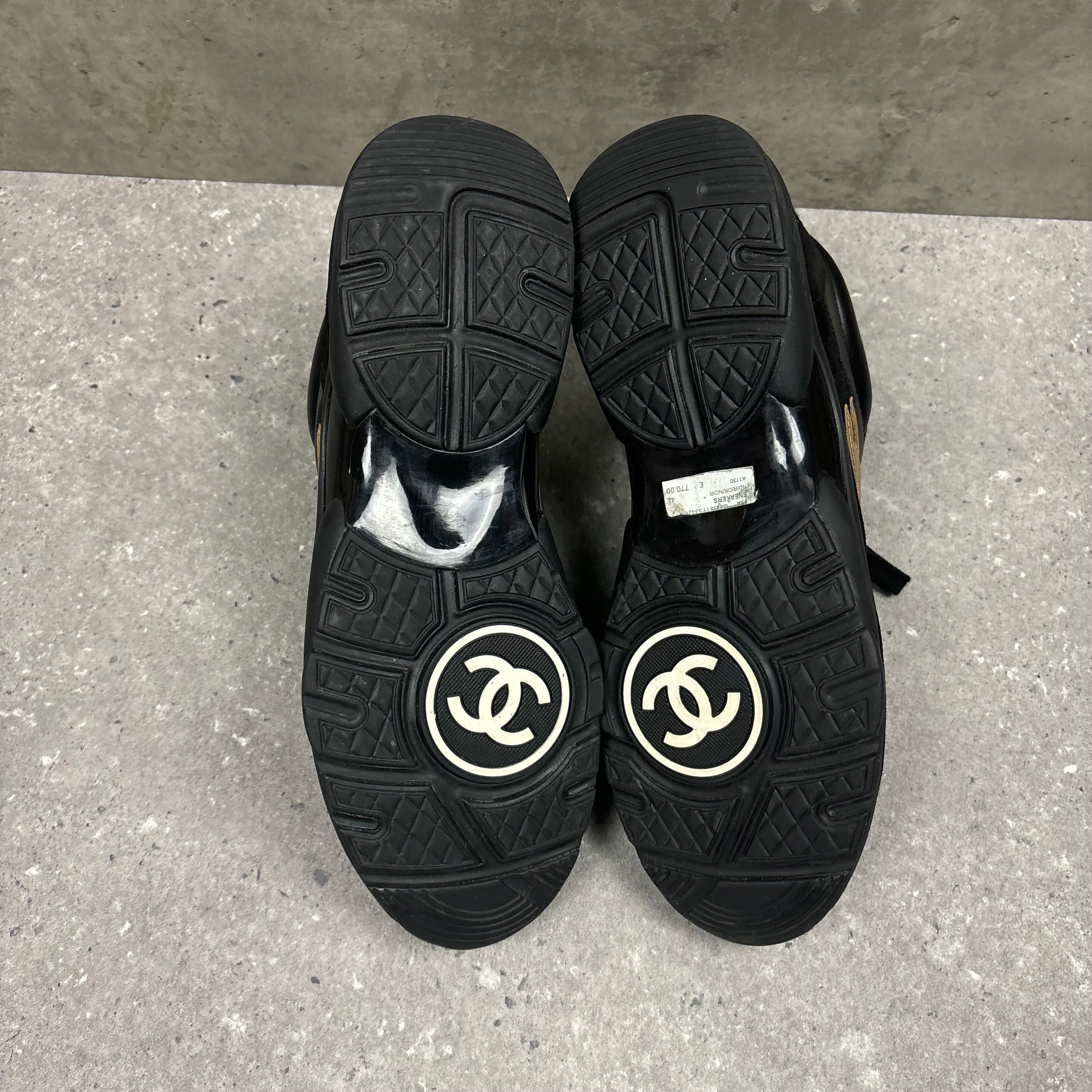 CHANEL RUNNERS BLACK / GOLD - (EU44 / UK10)