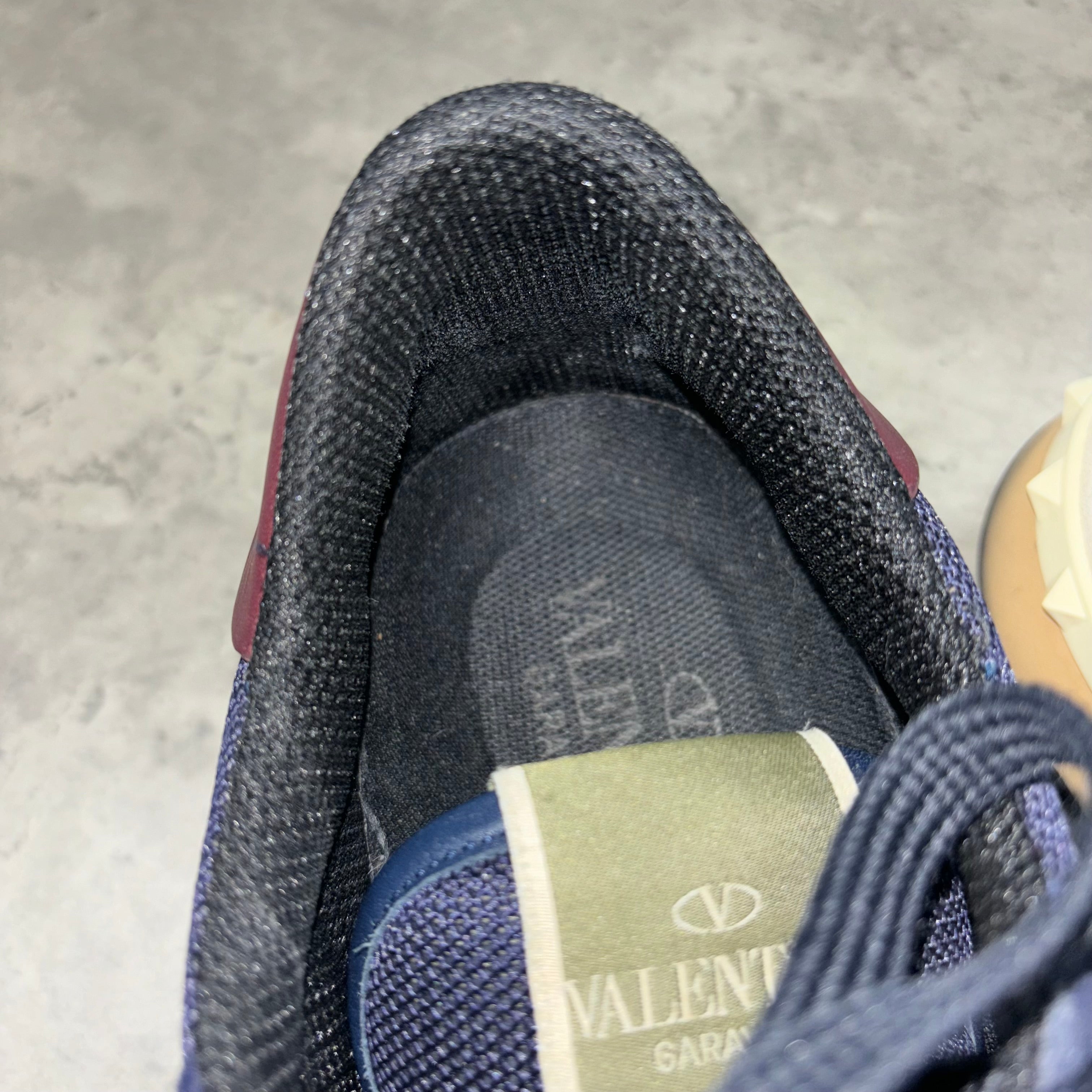 VALENTINO ROCKRUNNER - EU 41 / UK 7