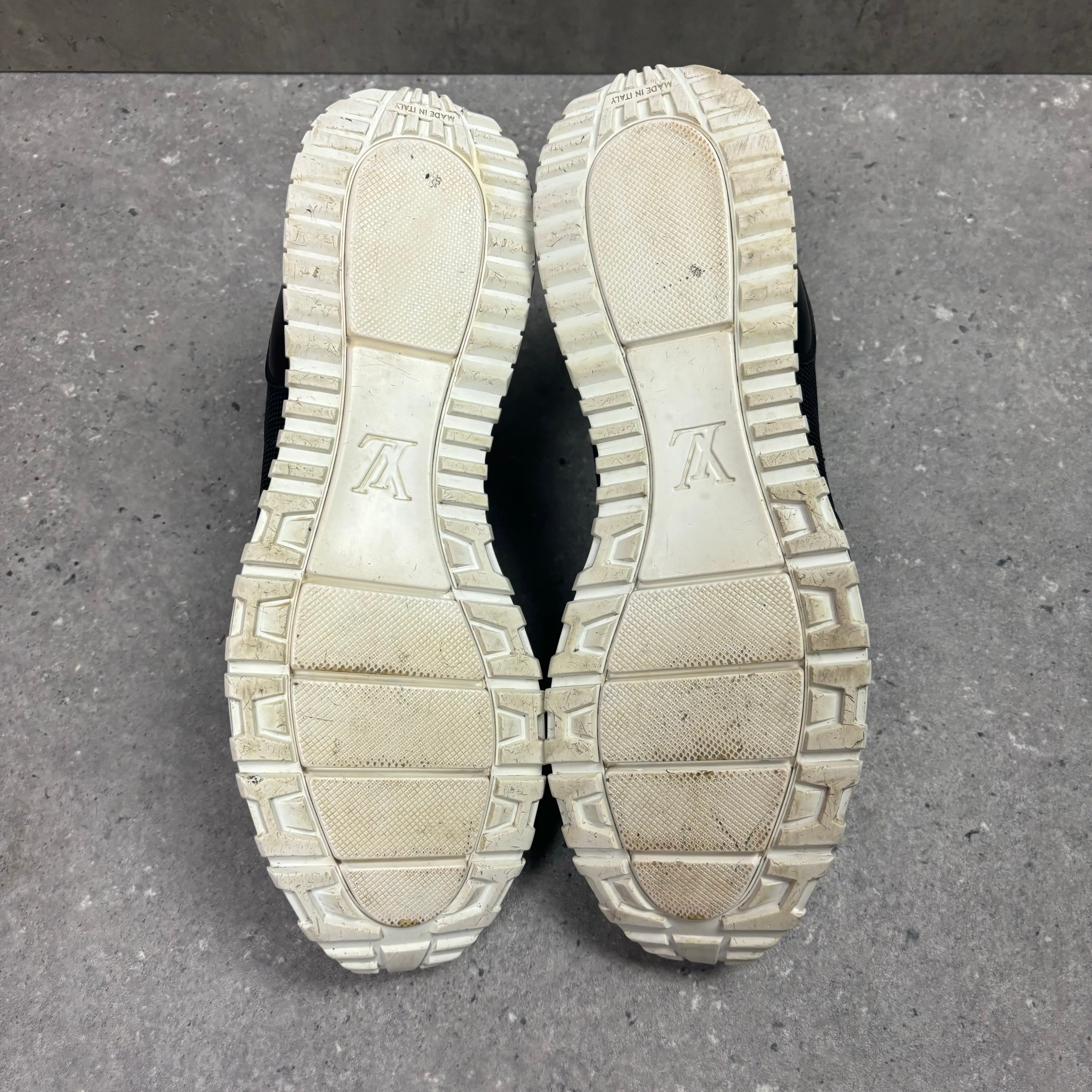 LOUIS VUITTON RUNAWAY BLACK/WHITE - EU 44 (FITS UK 11)