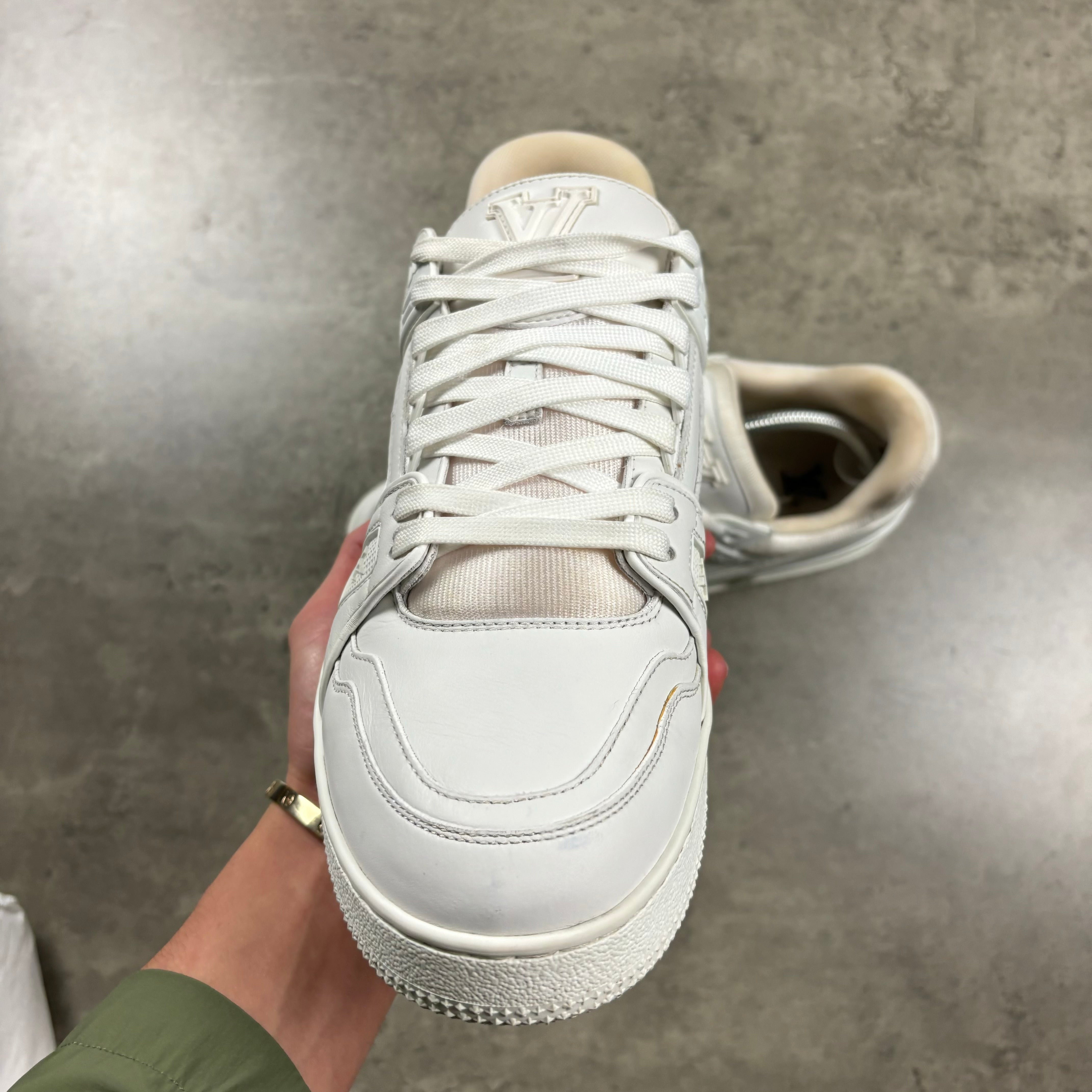 LOUIS VUITTON SNEAKERS (FITS 9.5)