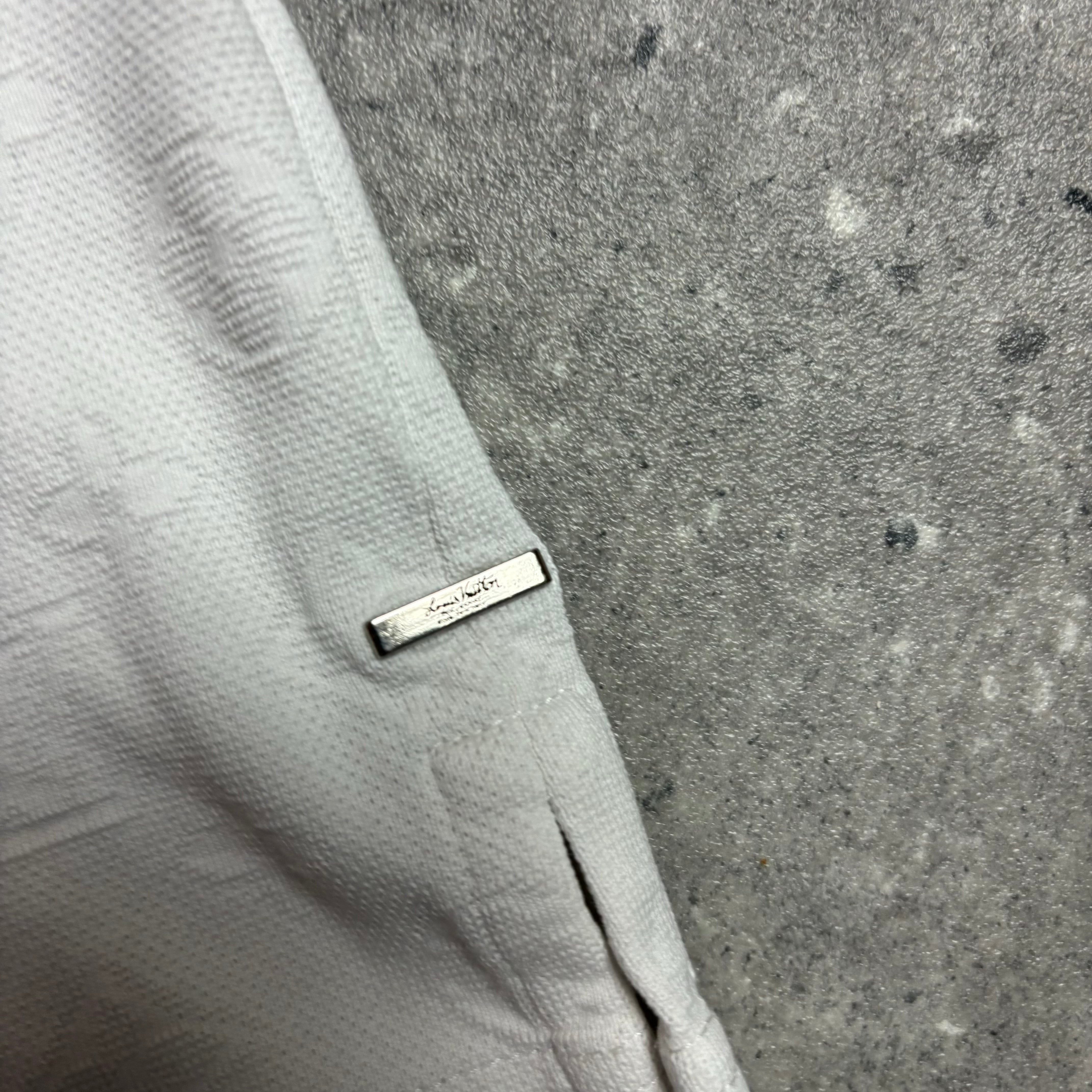 LOUIS VUITTON MONOGRAM WHITE T-SHIRT - (S)