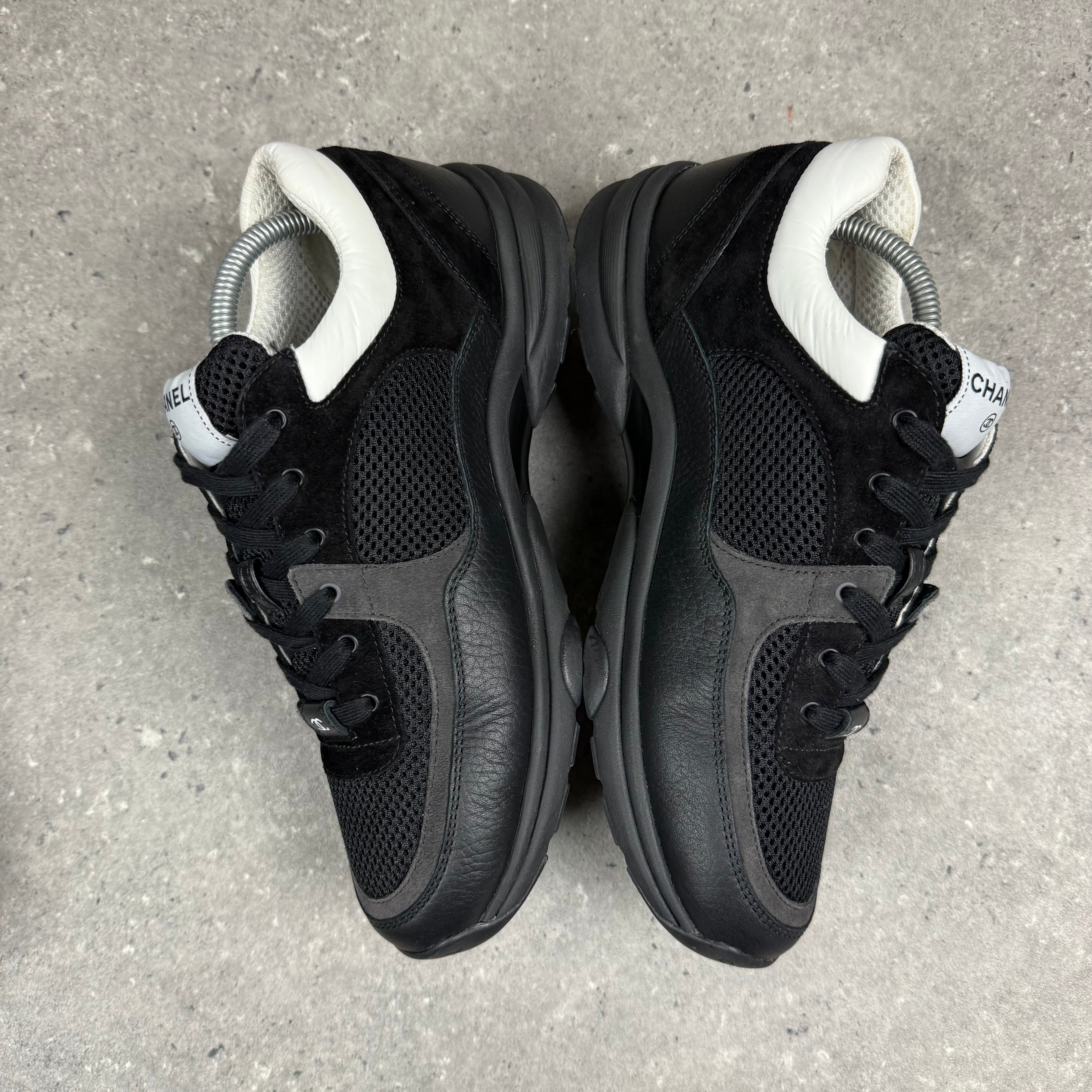 CHANEL RUNNERS - (EU42 / UK8)