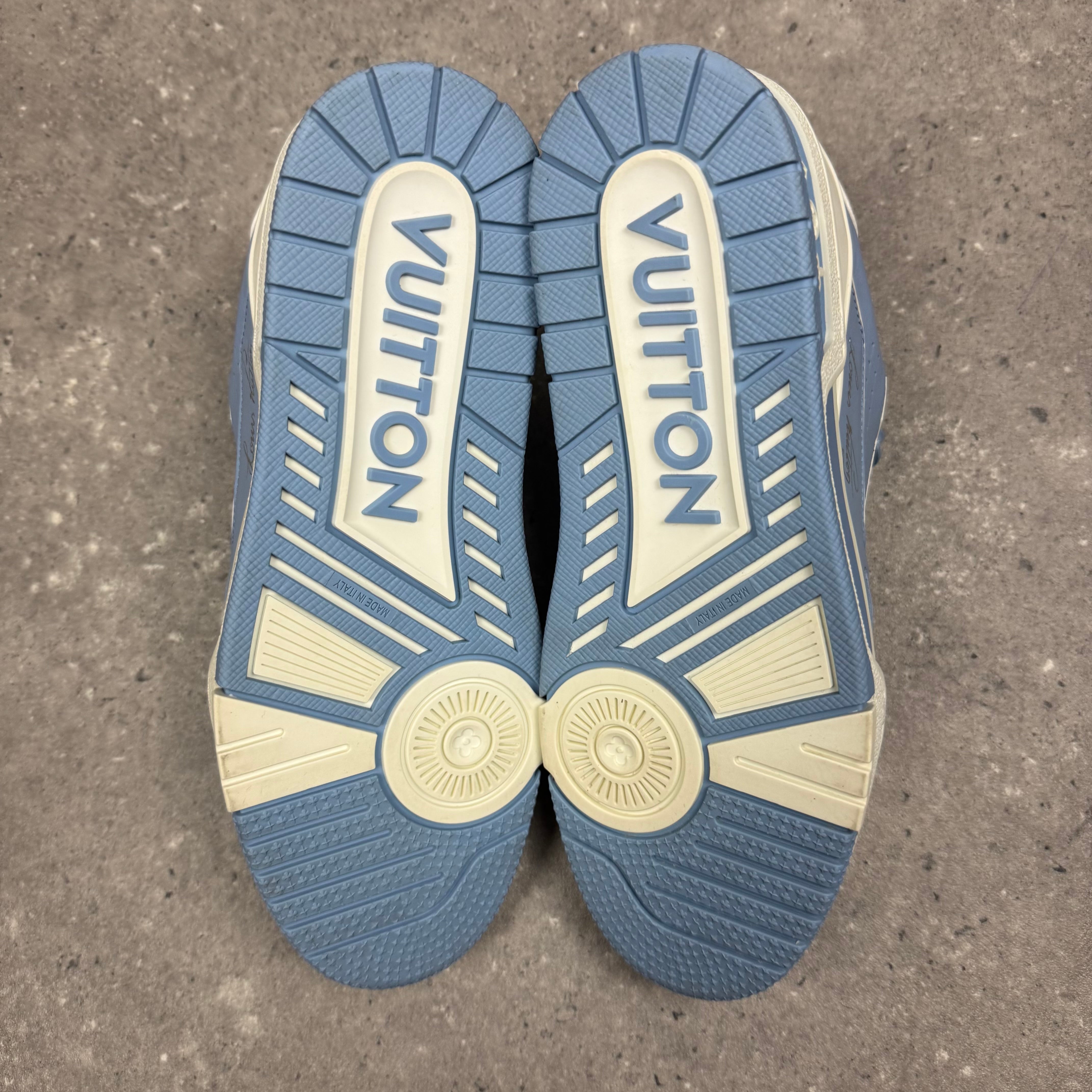 LOUIS VUITTON #54 BLUE - EU40 (FITS UK 7)