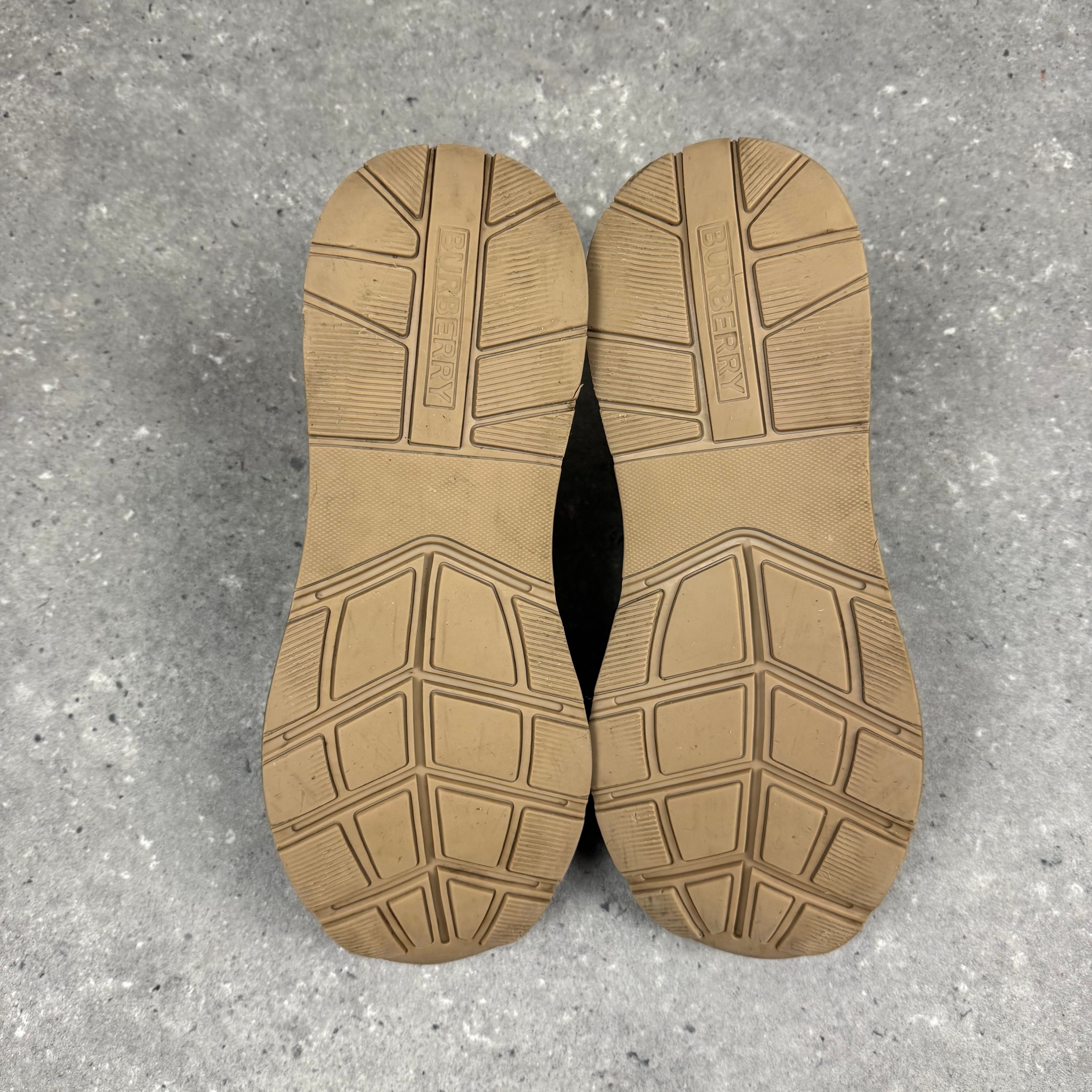 BURBERRY RAMSEY - (EU42.5 / UK8.5)