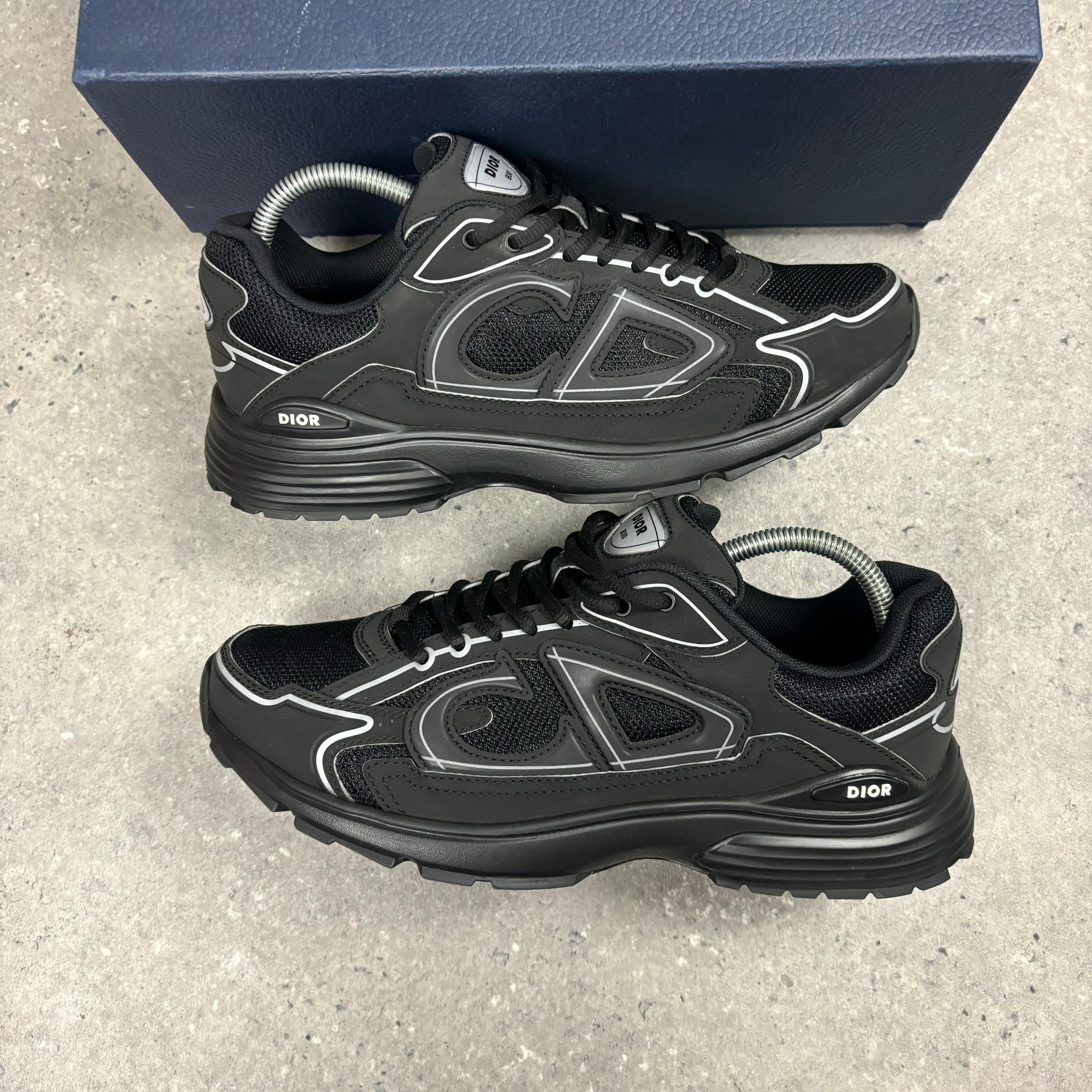 DIOR B30 BLACK - (EU 42 / UK 8)
