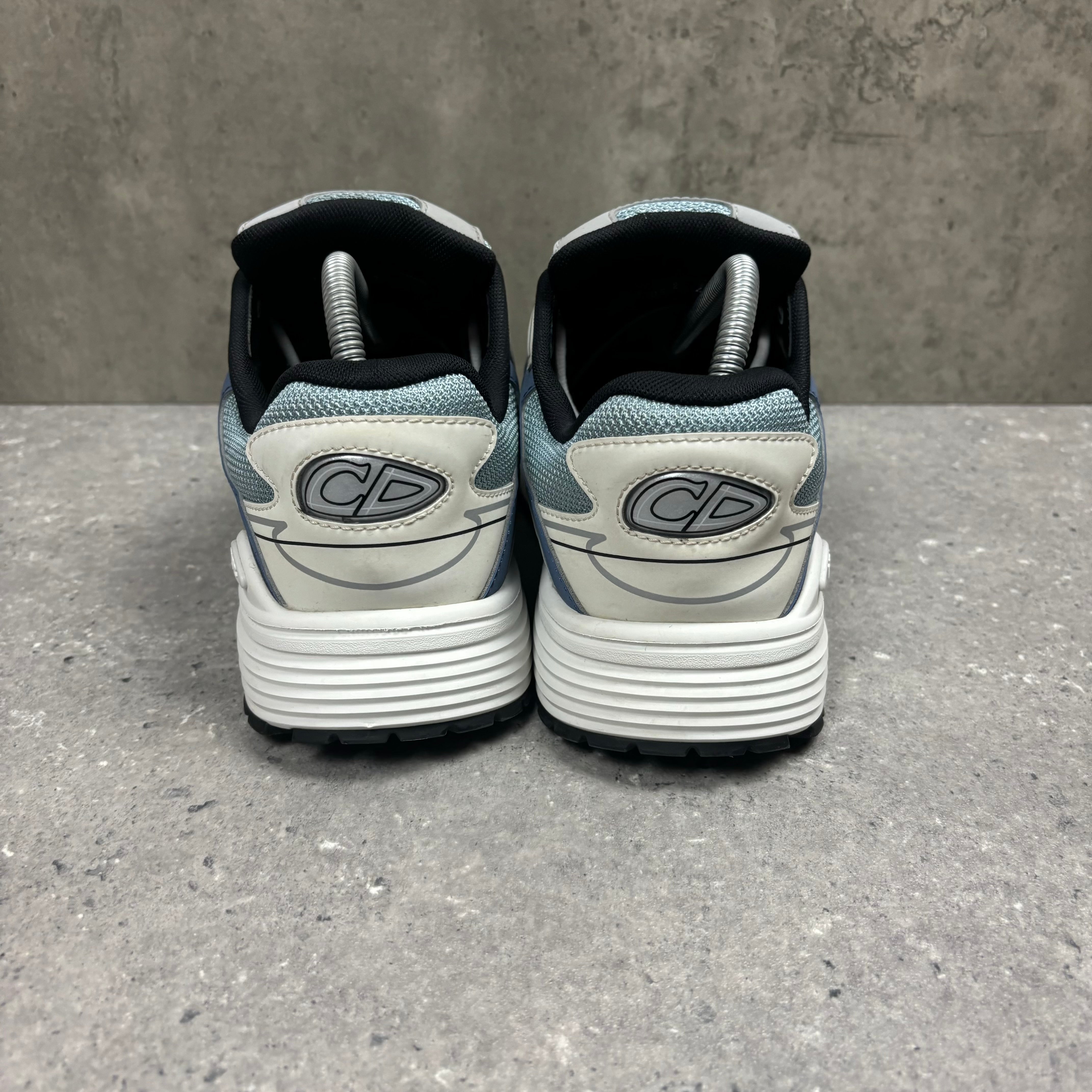 DIOR B30 LIGHT BLUE - (EU 40 / UK 6)
