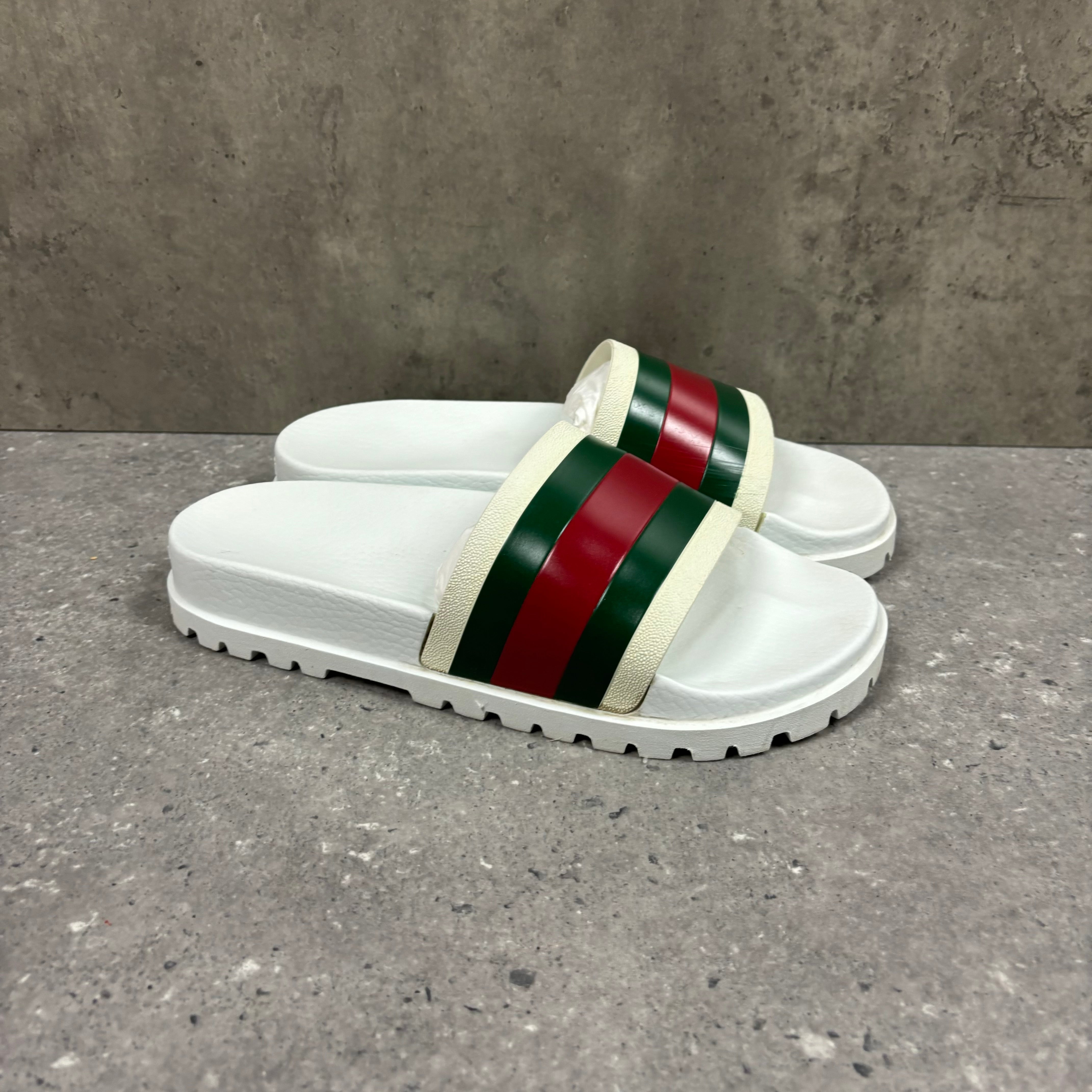 GUCCI SLIDERS - (EU 42 / UK 8)