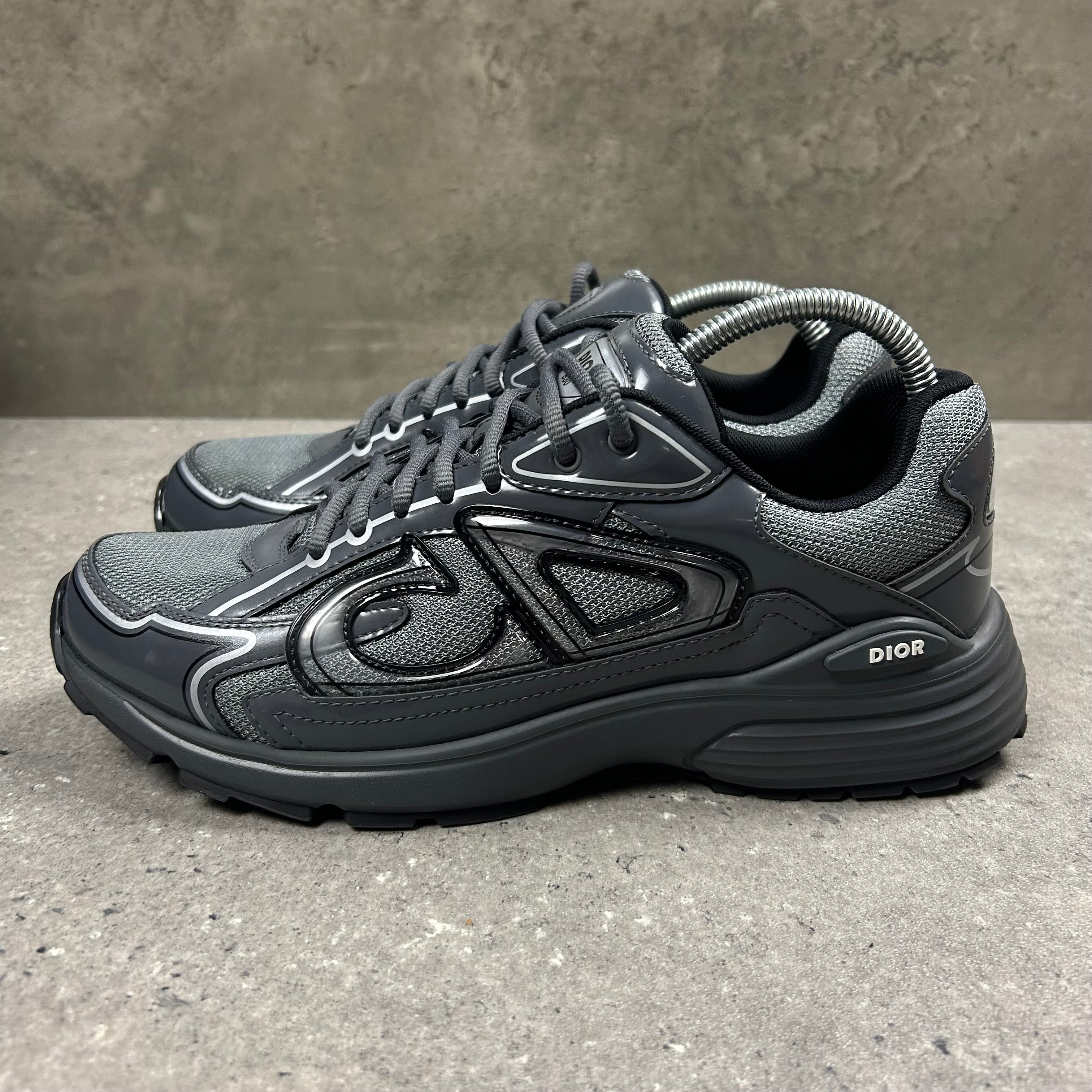 DIOR B30 CHROME - (EU 42 / UK 8)
