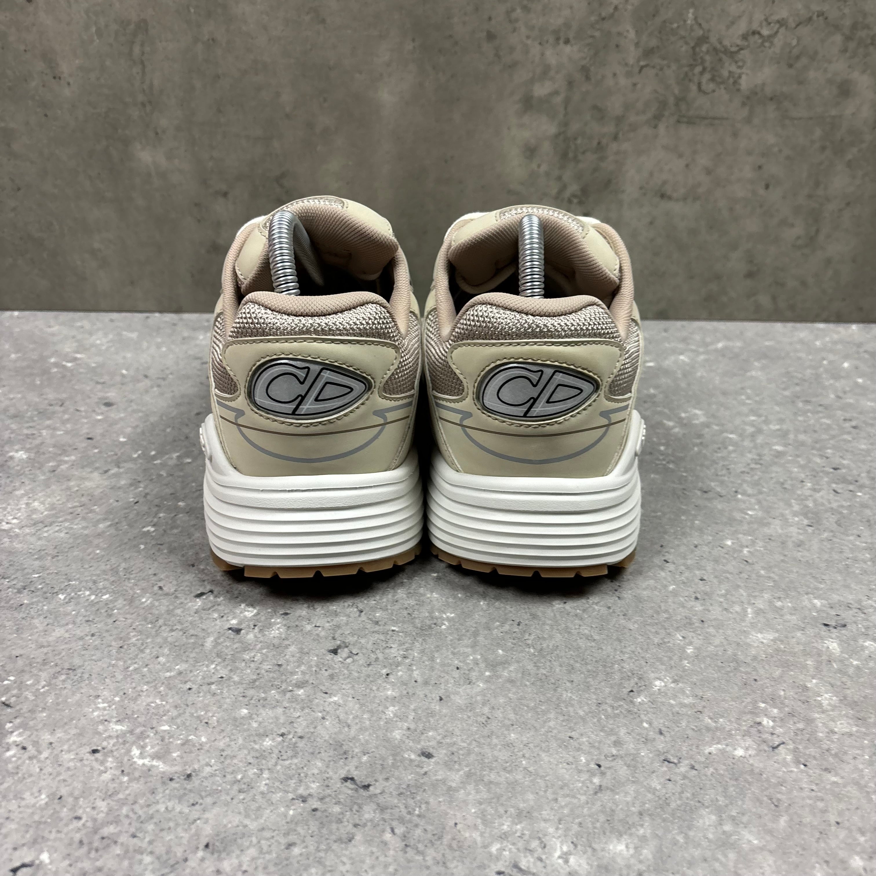 DIOR B30 BEIGE - (EU 41 / UK 7)