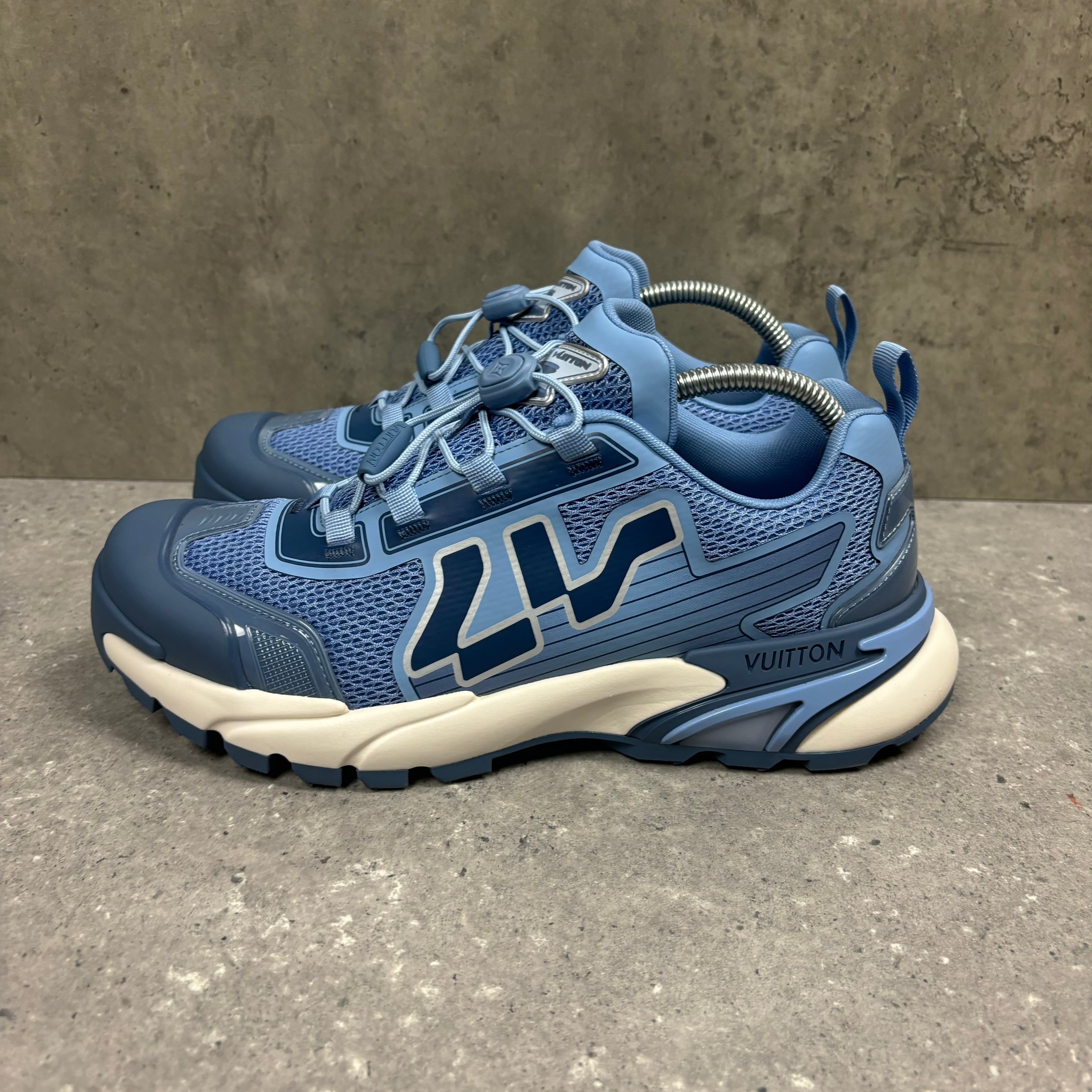LOUIS VUITTON TACTICS BLUE - EU40 (FITS UK 7)