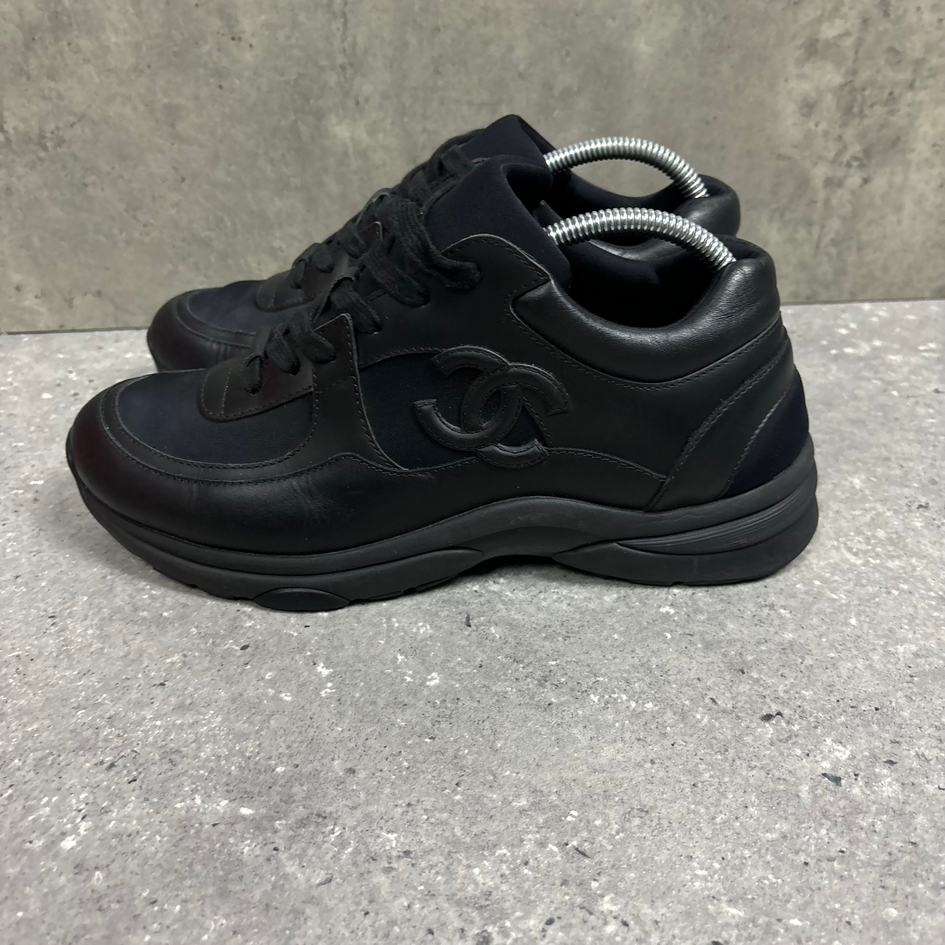 CHANEL RUNNERS - (EU 41 / UK 7)