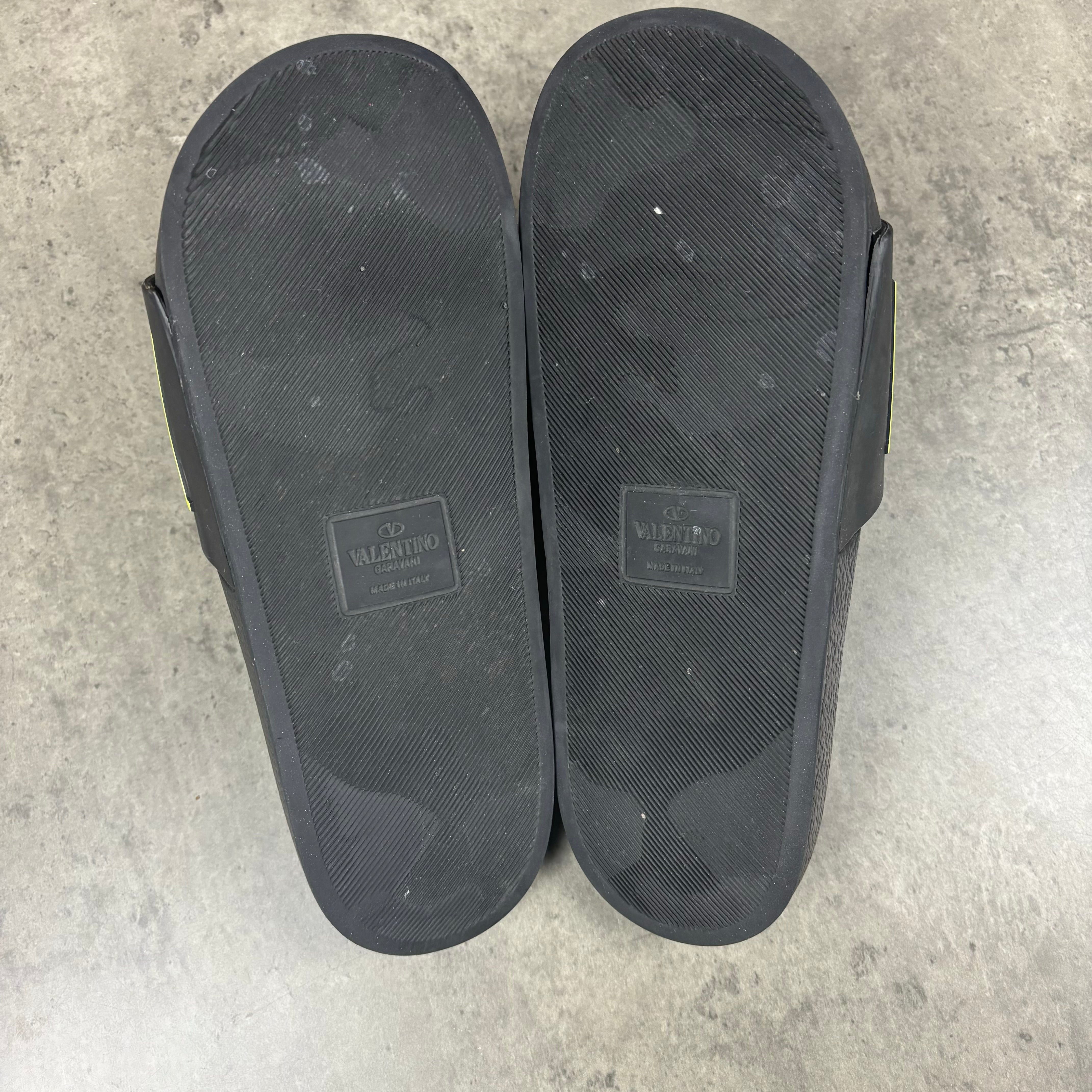 VALENTINO SLIDERS - (EU 41 / UK 7)